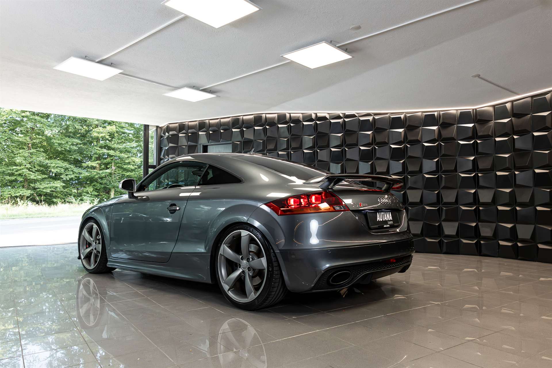 AUDI TT RS Coupé 2.5 TFSI quattro S-tronic-image-2