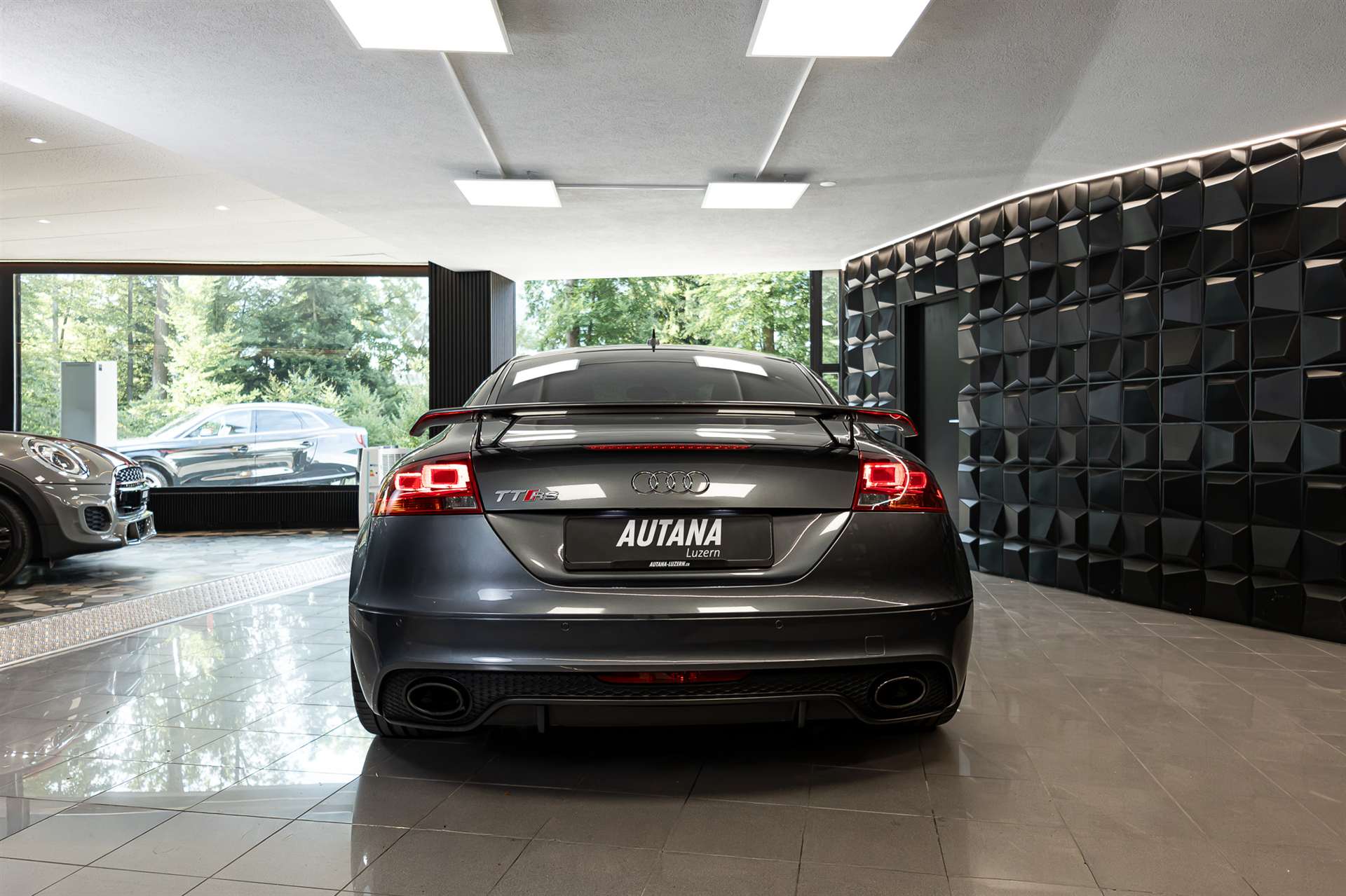 AUDI TT RS Coupé 2.5 TFSI quattro S-tronic-image-4