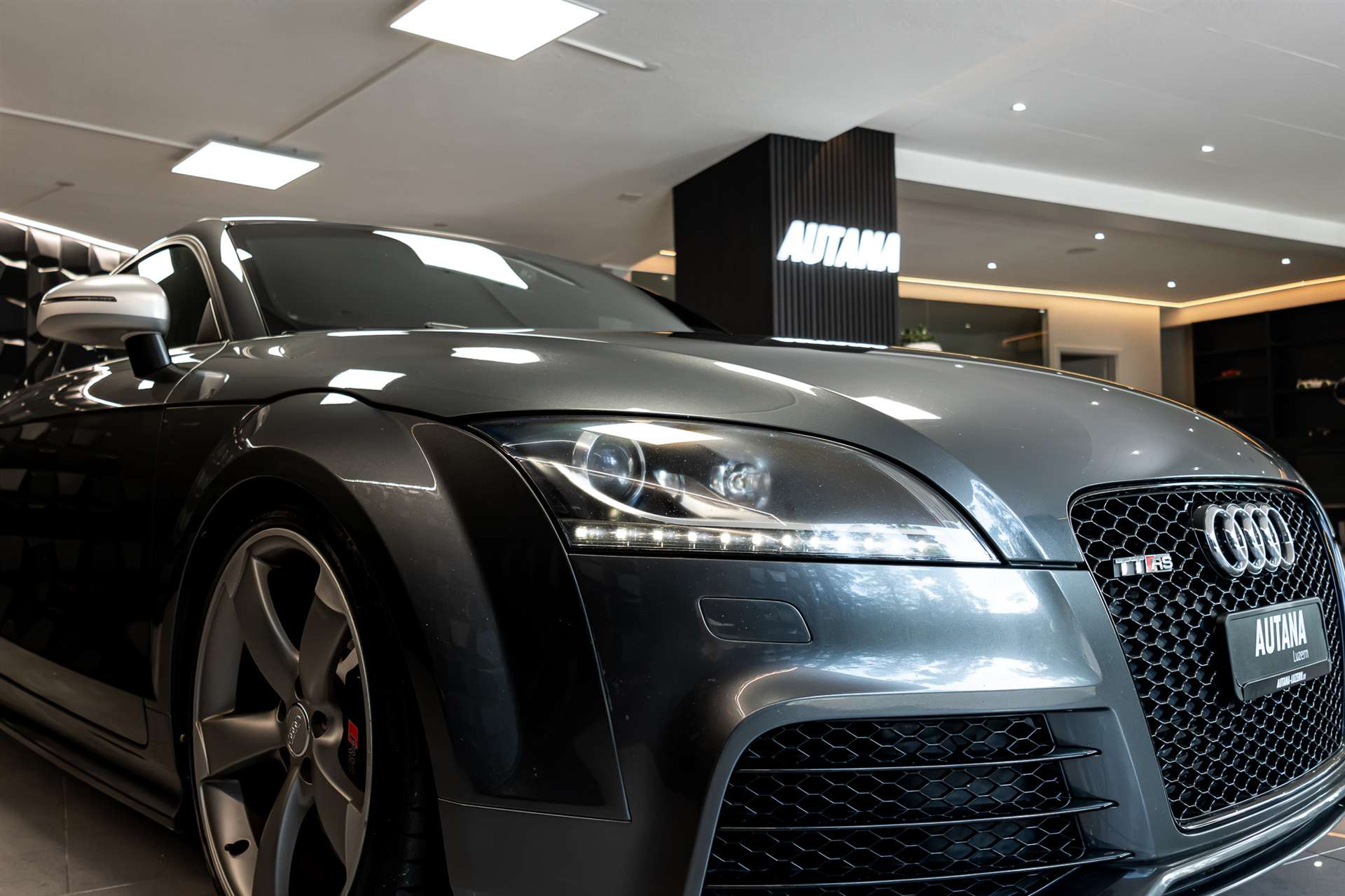 AUDI TT RS Coupé 2.5 TFSI quattro S-tronic-image-24