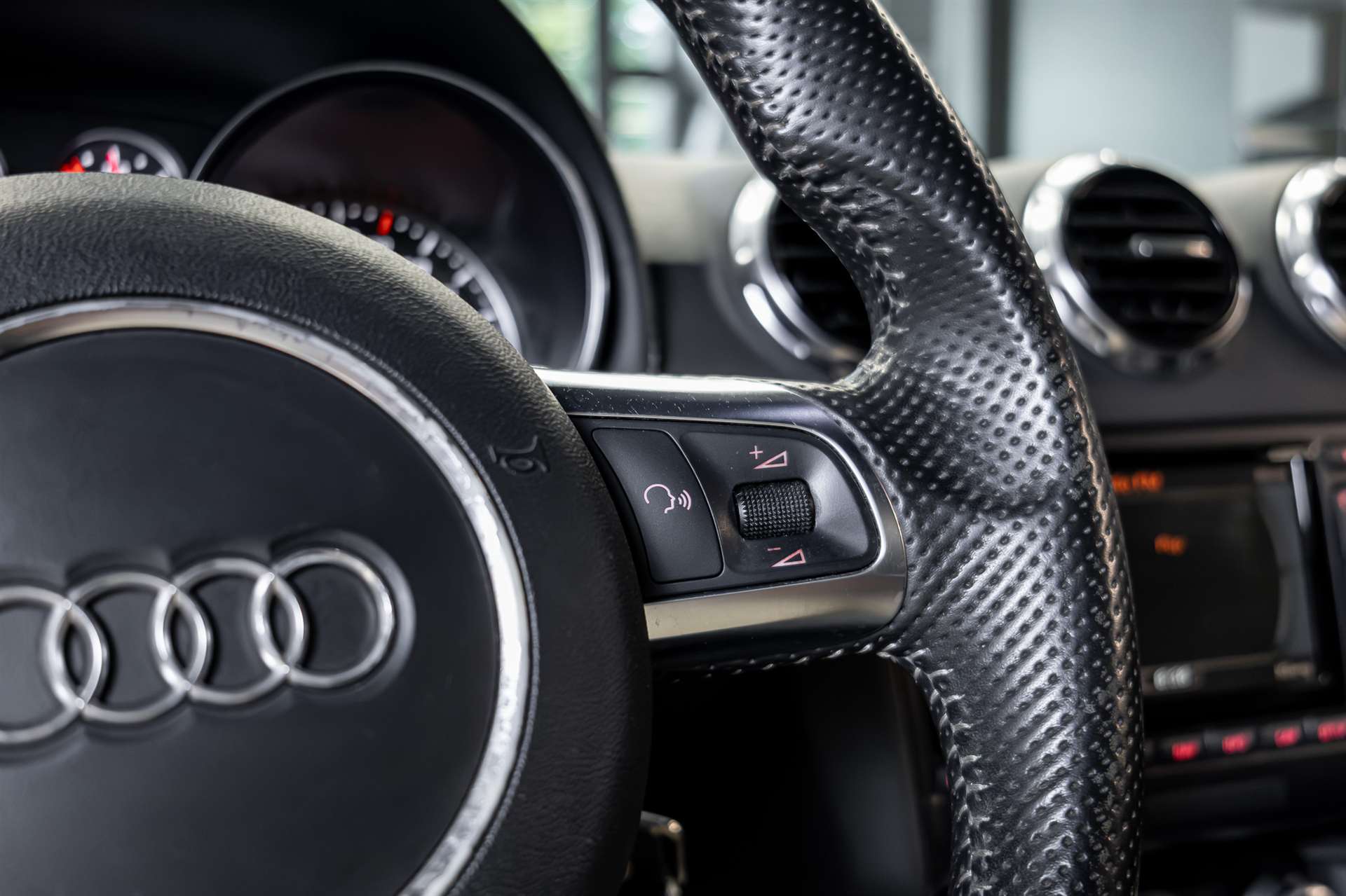 AUDI TT RS Coupé 2.5 TFSI quattro S-tronic-image-8
