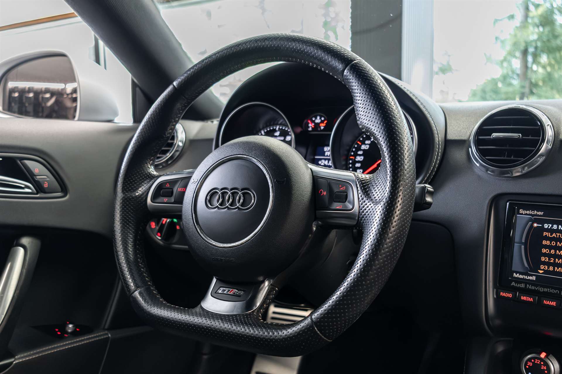 AUDI TT RS Coupé 2.5 TFSI quattro S-tronic-image-6
