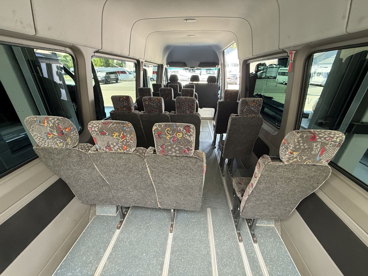 MERCEDES-BENZ Schulbus-image-2