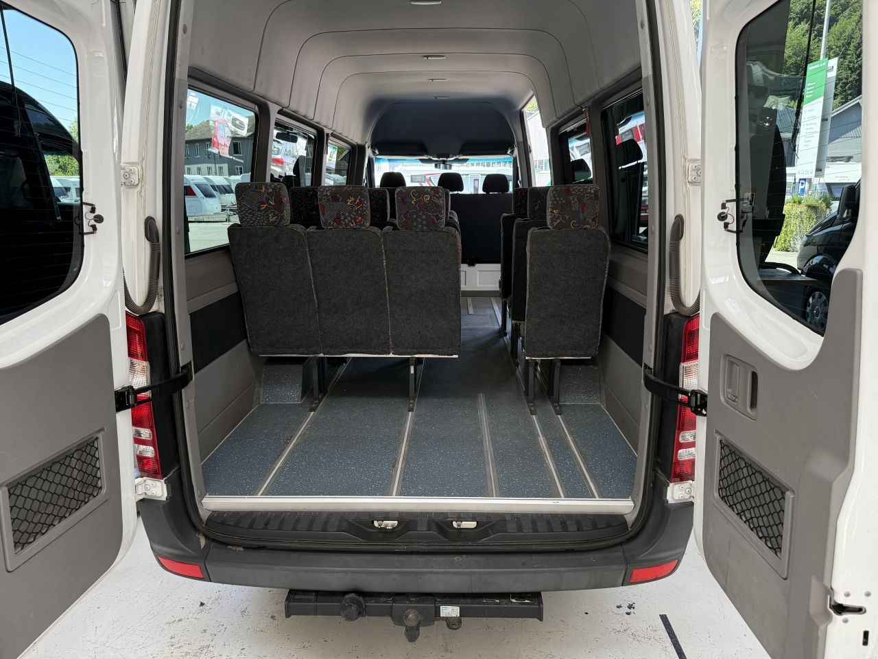MERCEDES-BENZ Schulbus-image-4