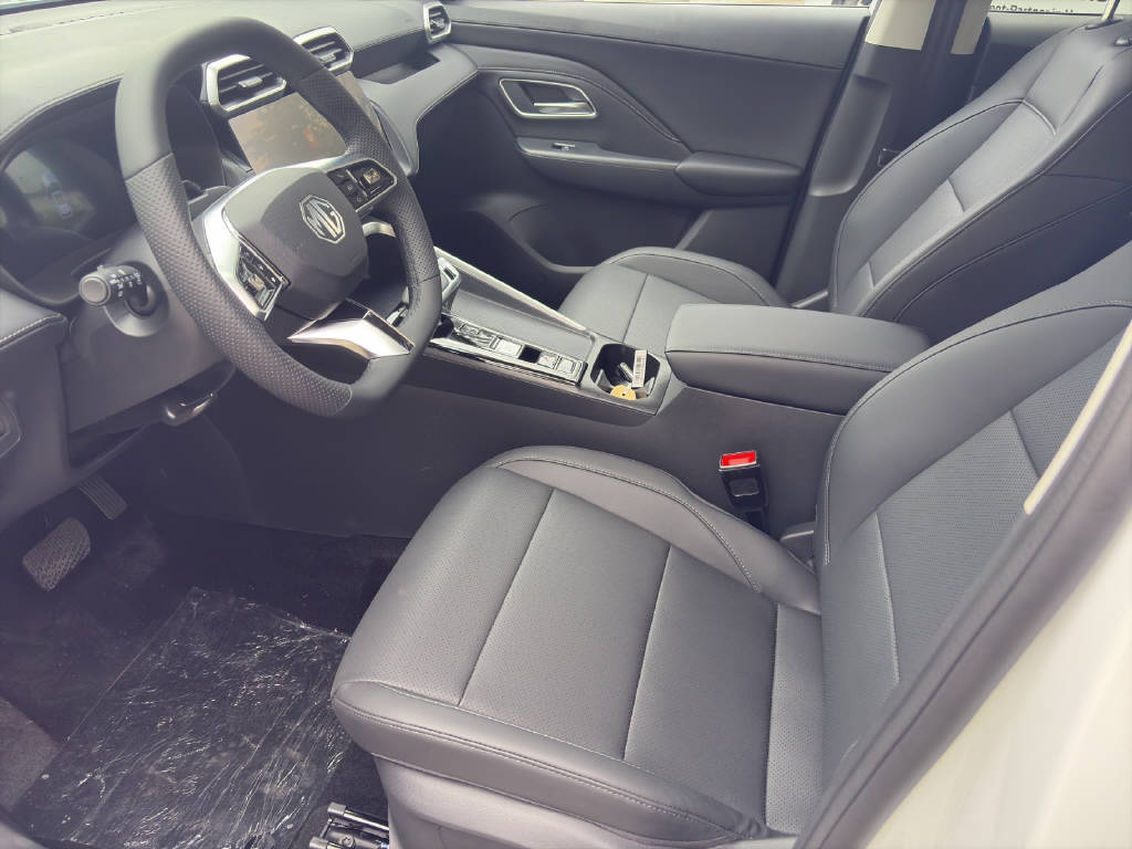 MG ZS 1.5 Hybrid+ Luxury-image-4
