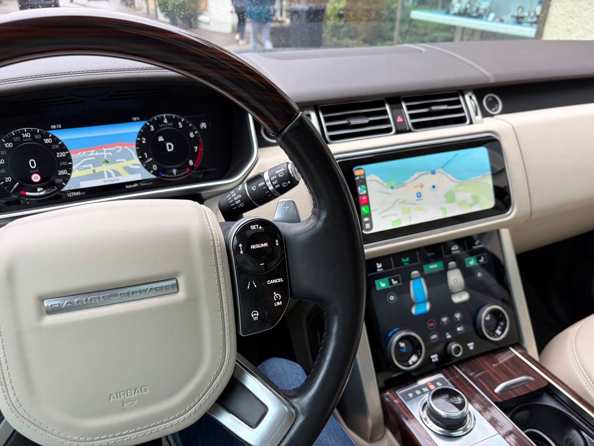 LAND ROVER 5.0 V8 SC Vogue LWB-image-3