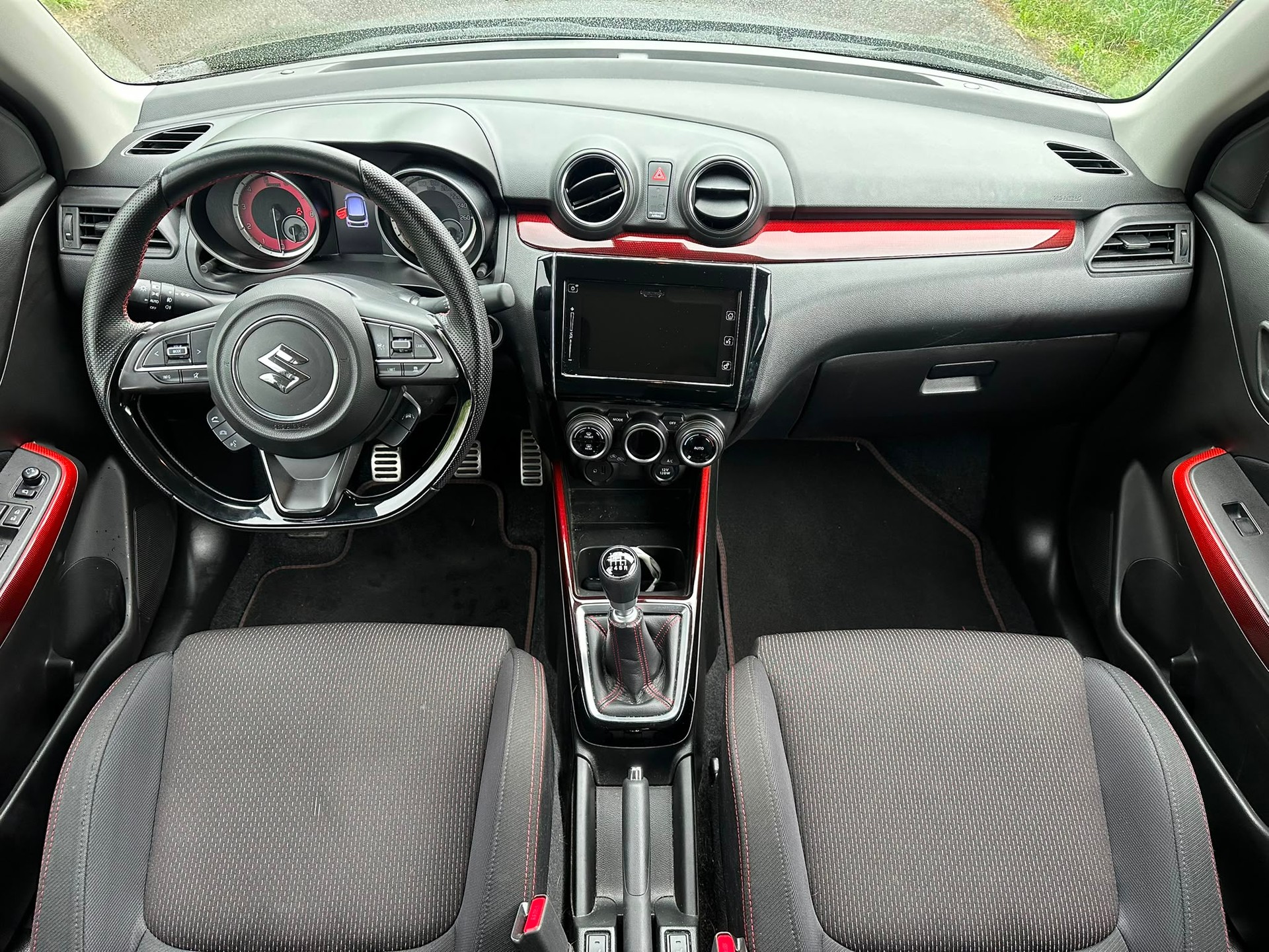 SUZUKI Swift Sport 1.4i 16V Compact Top Hybrid-image-9