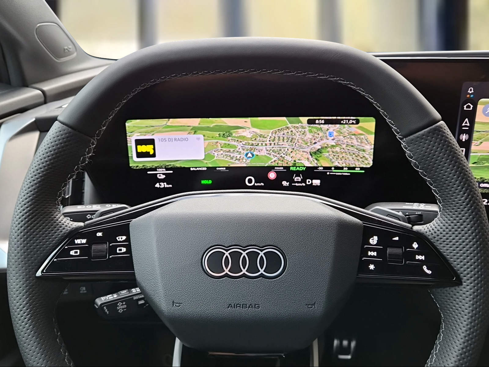 AUDI Q4 e-tron SUV quattro performance Attraction Tamboraggrau Metallic-image-10