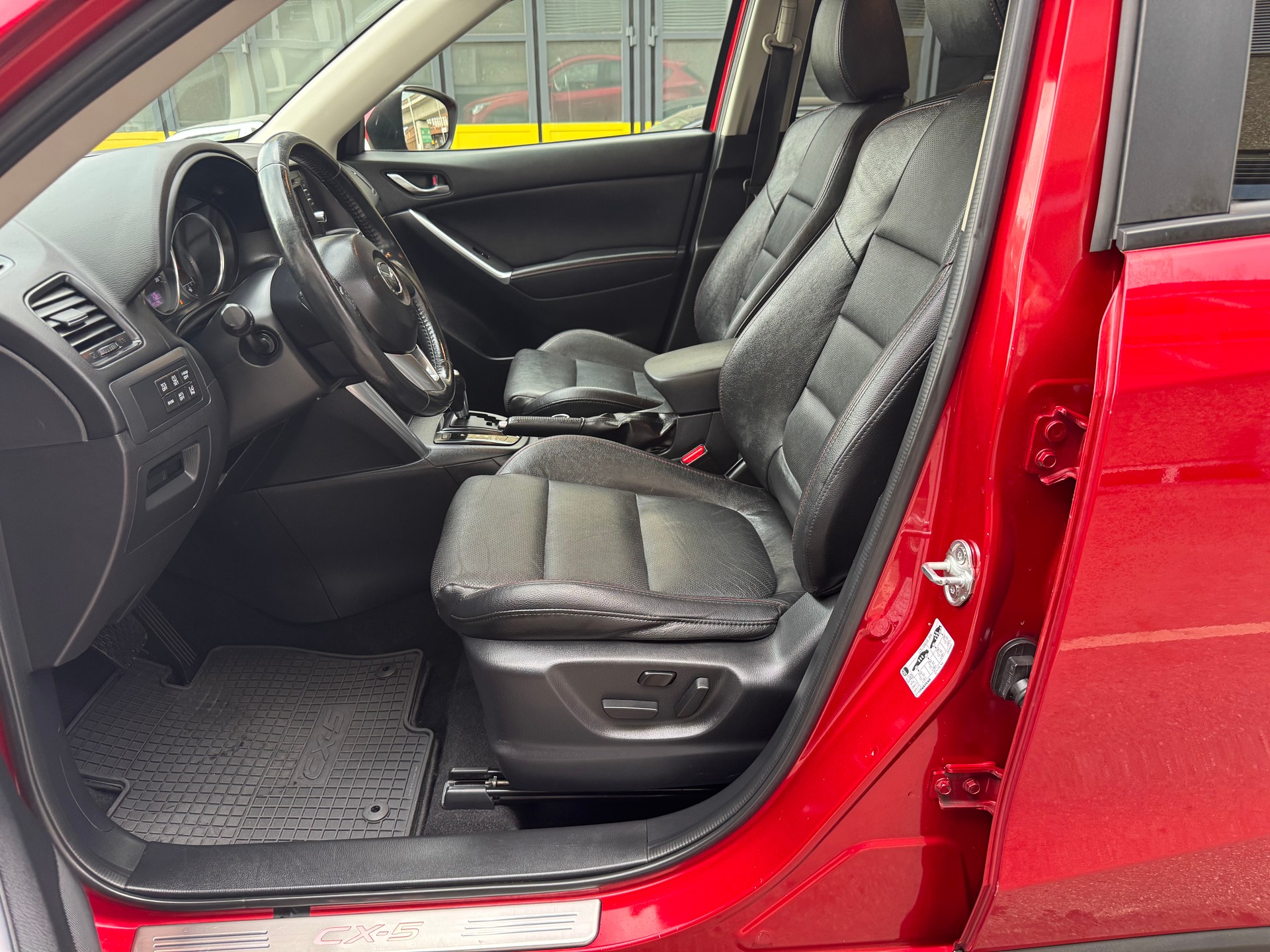MAZDA CX-5 2.2 D HP Revolution AWD Automatic-image-6