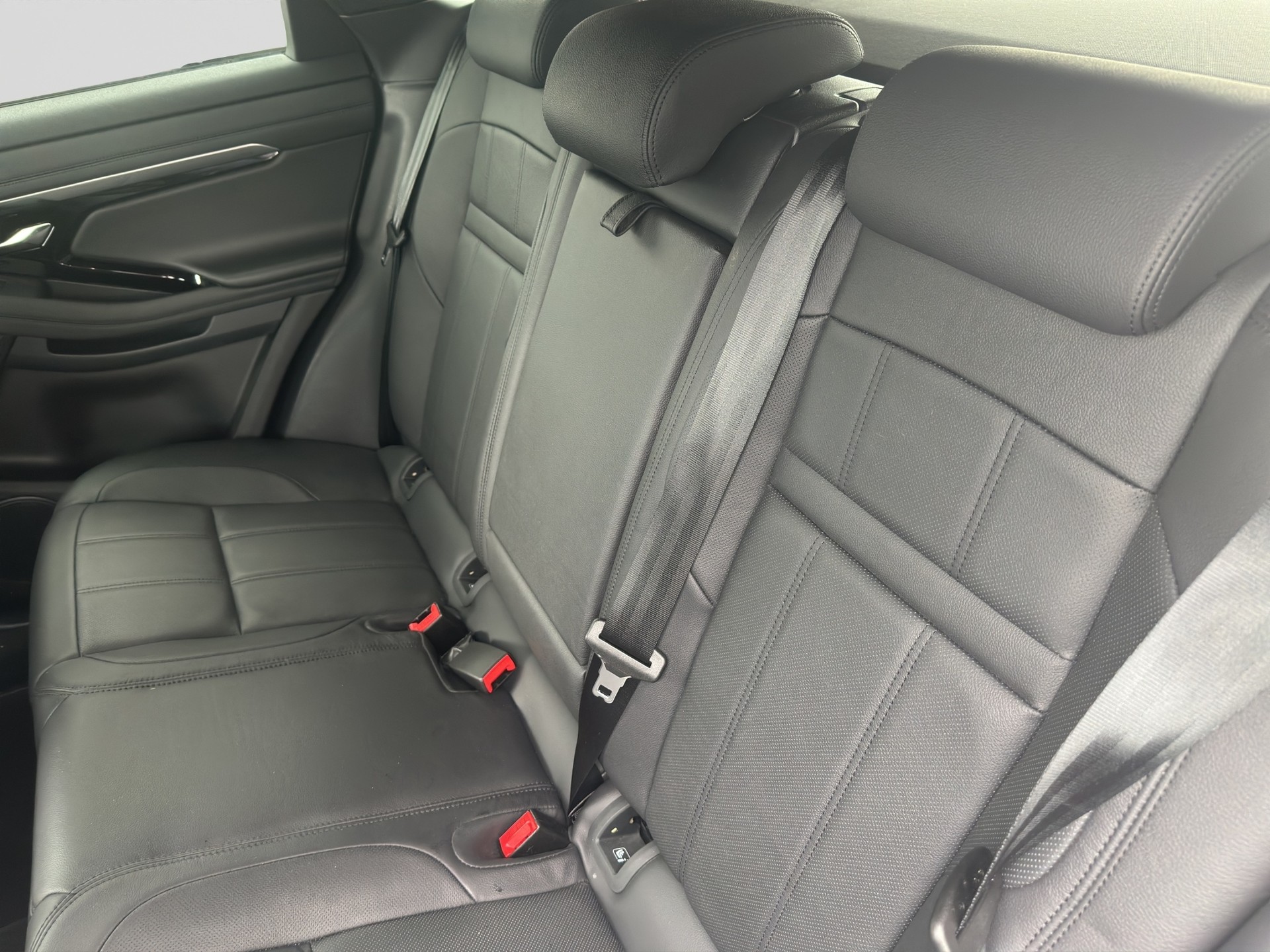 LAND ROVER RANGE ROVER EVOQUE D165 R-DYNAMIC SE AWD Automat-image-7