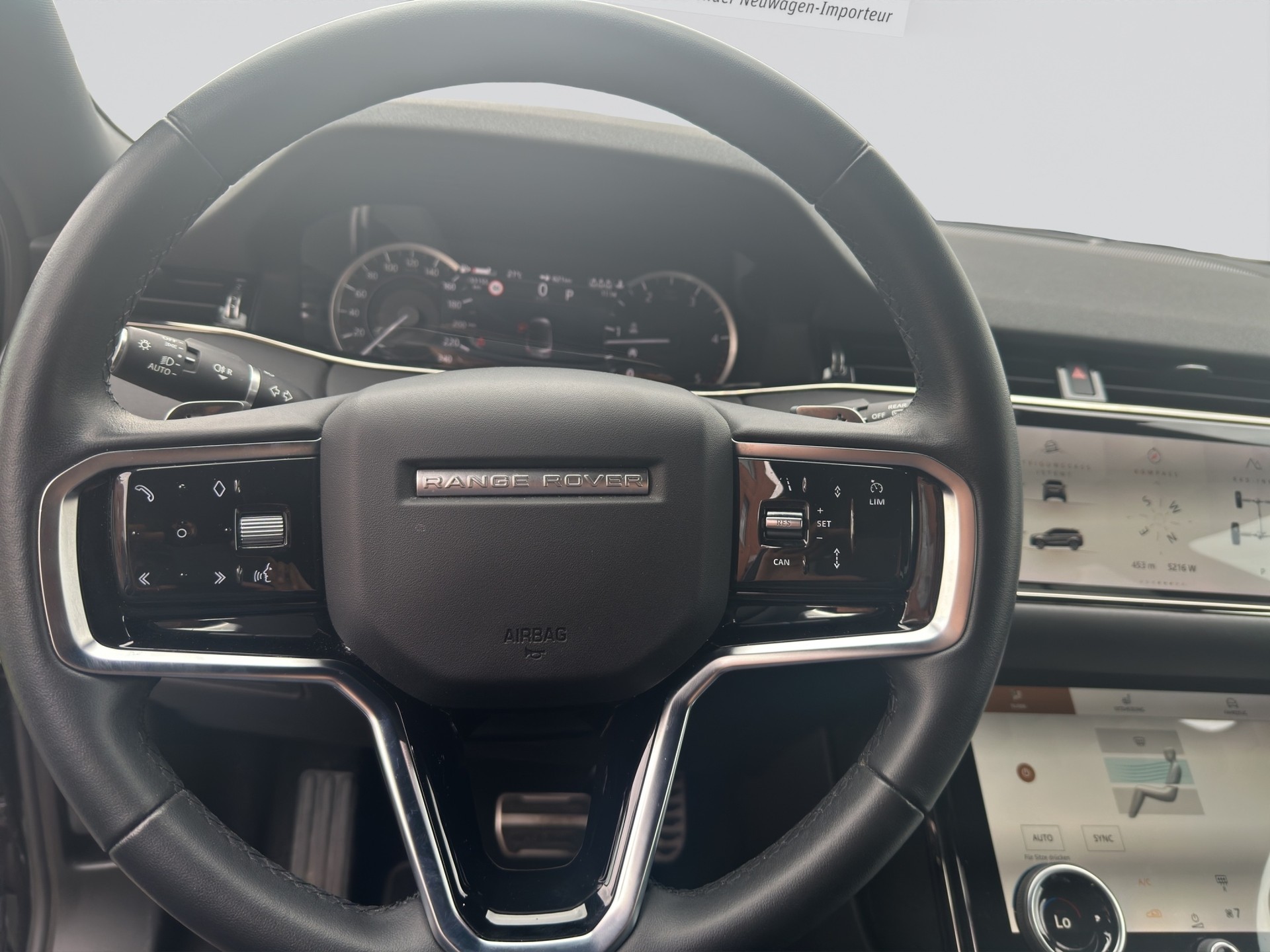 LAND ROVER RANGE ROVER EVOQUE D165 R-DYNAMIC SE AWD Automat-image-9