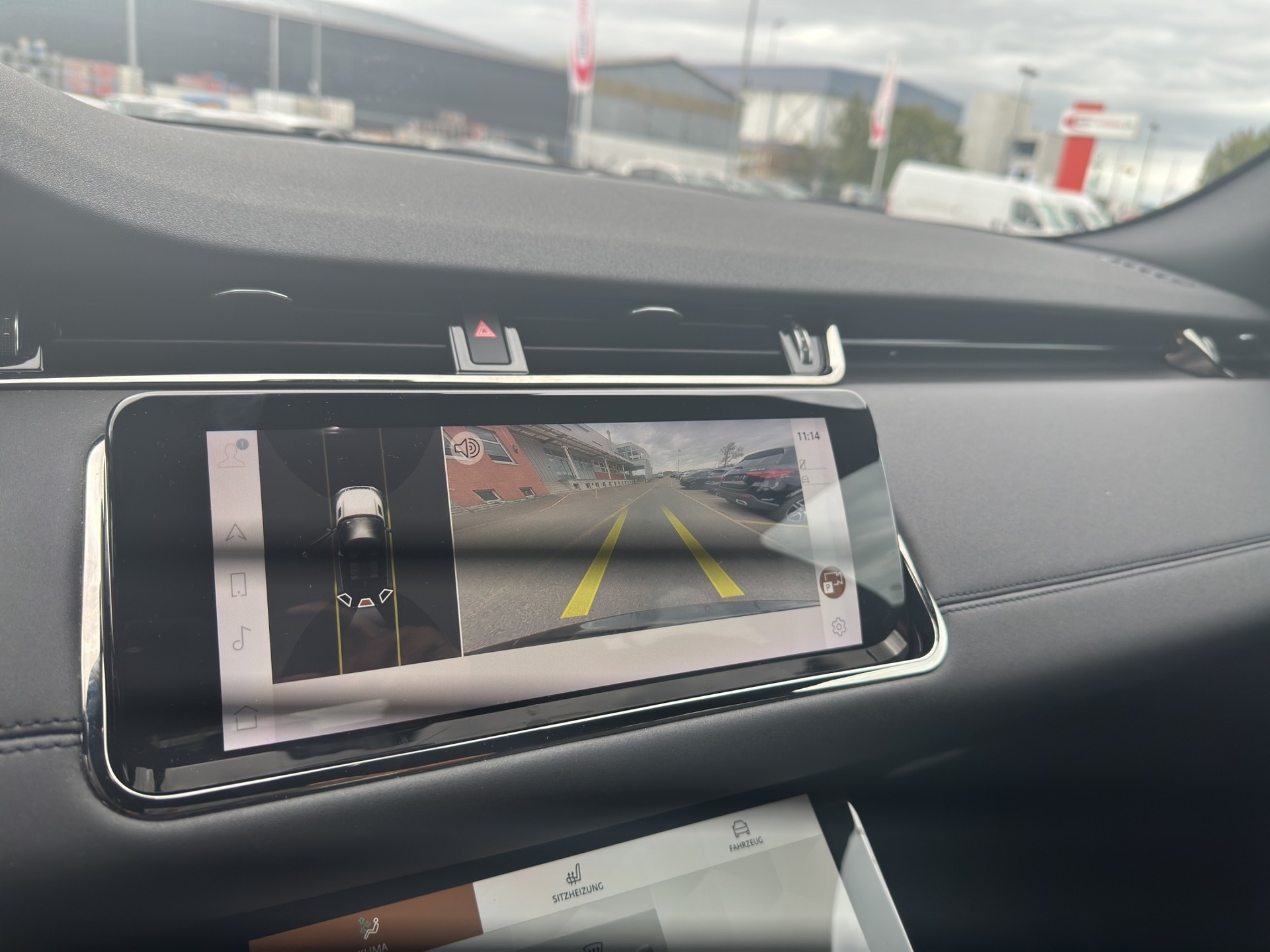 LAND ROVER RANGE ROVER EVOQUE D165 R-DYNAMIC SE AWD Automat-image-12