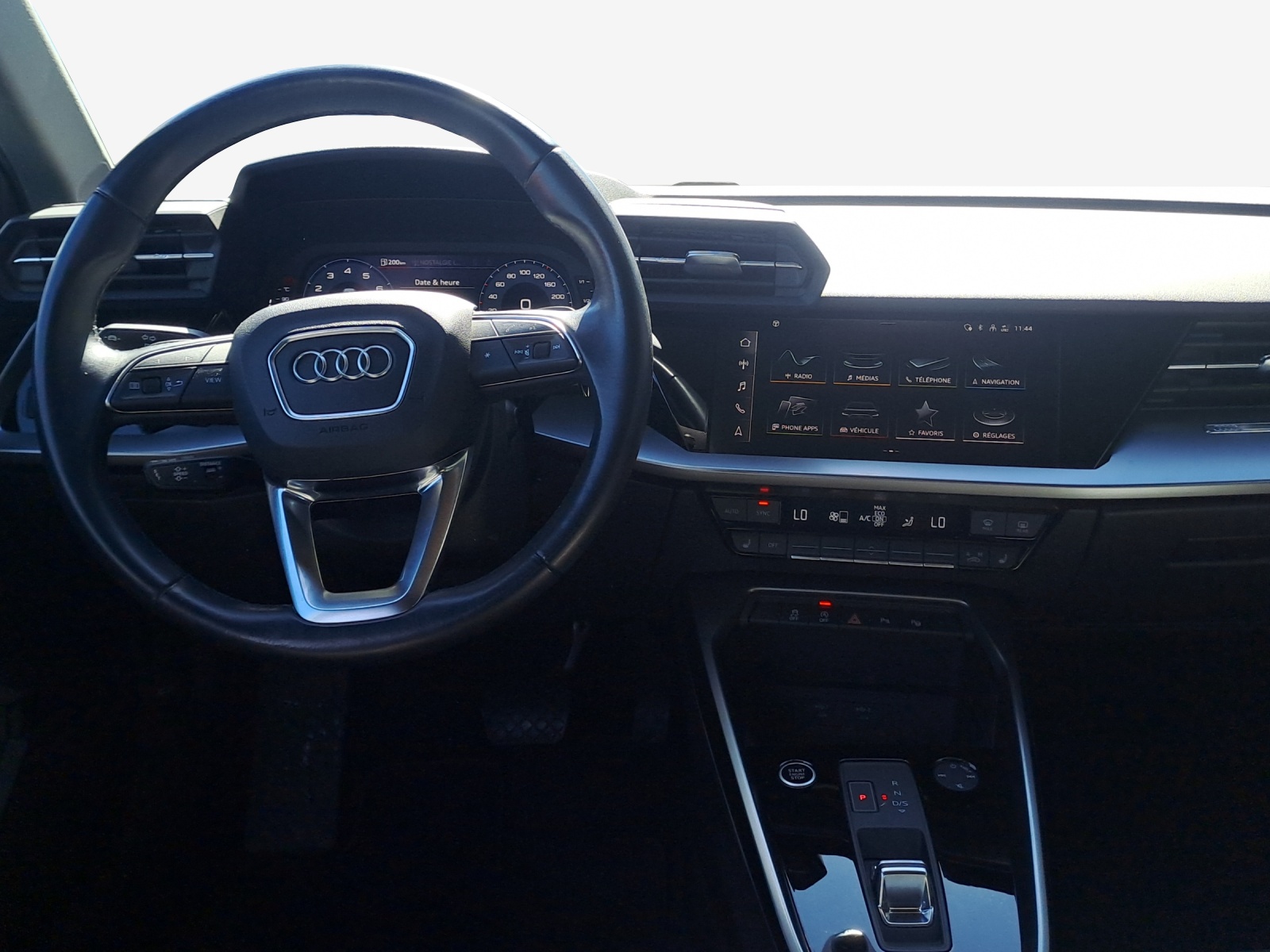 AUDI A3 Sportback 35 TFSI Attraction S-tronic-image-8