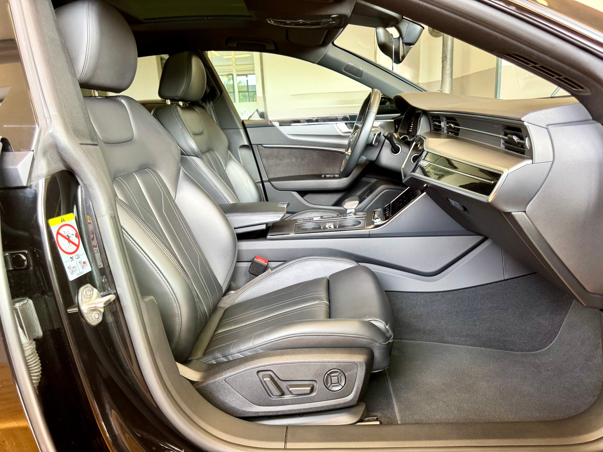 AUDI A7 Sportback 50 TDI quattro S-tronic-image-25