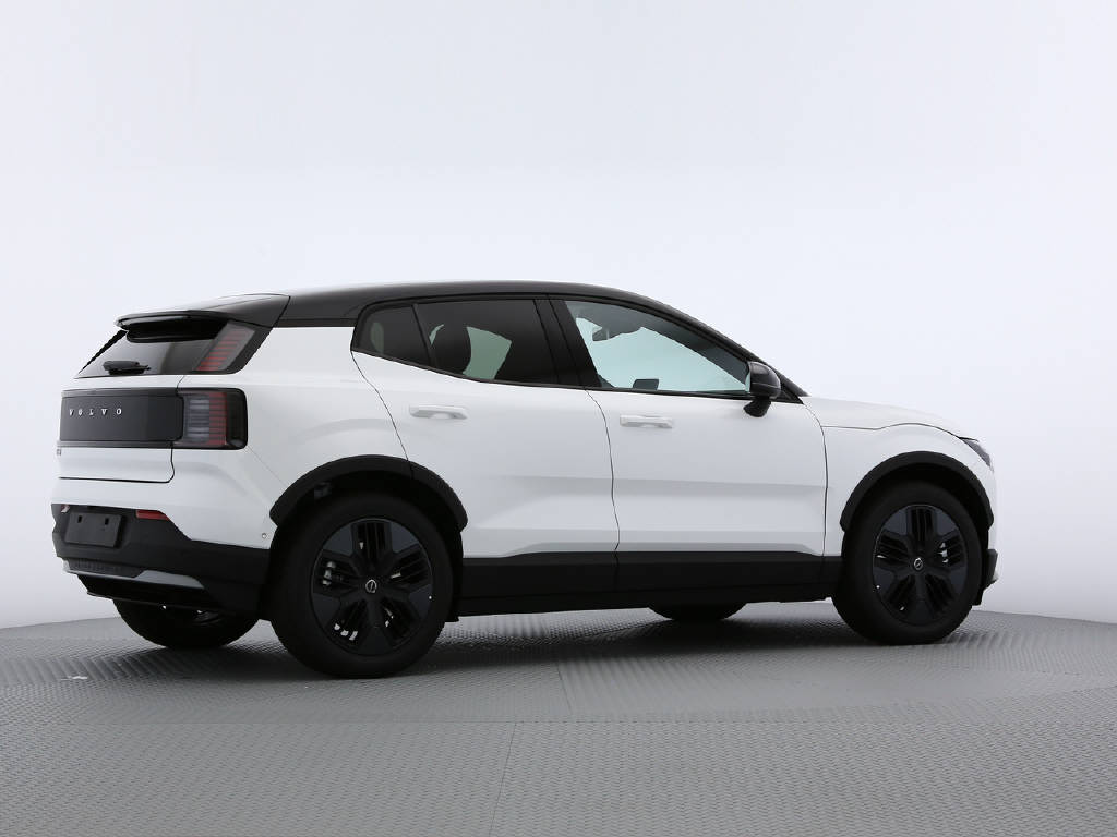 VOLVO EX 30 Cross Country P8 Ultra AWD-image-14