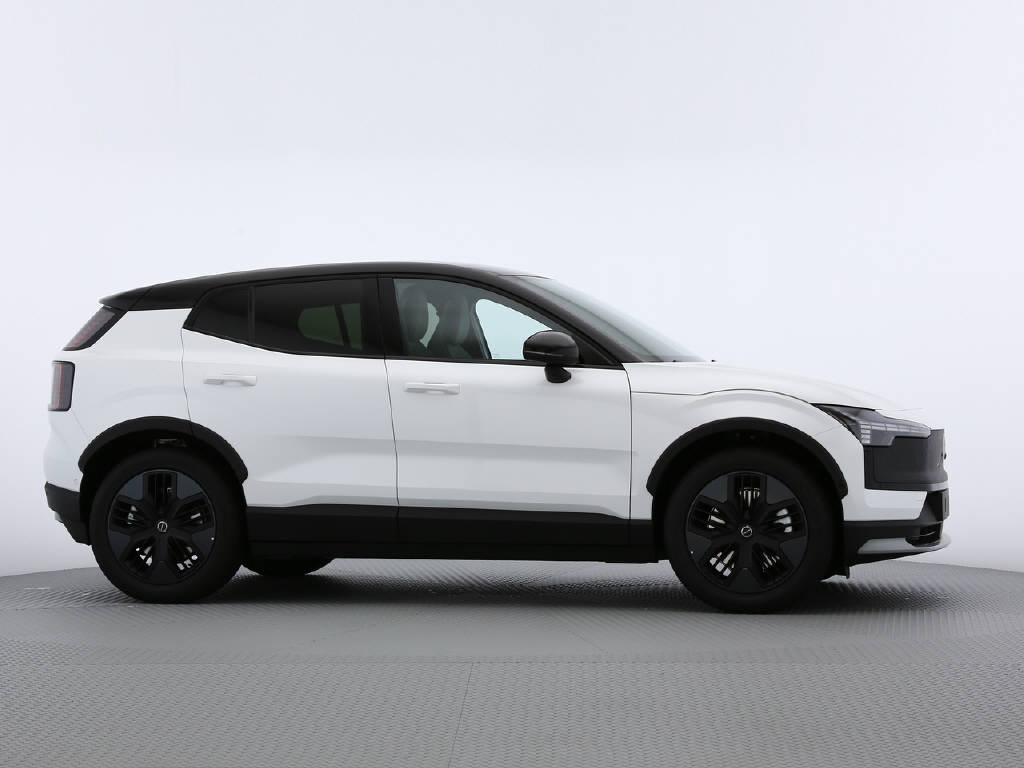 VOLVO EX 30 Cross Country P8 Ultra AWD-image-17