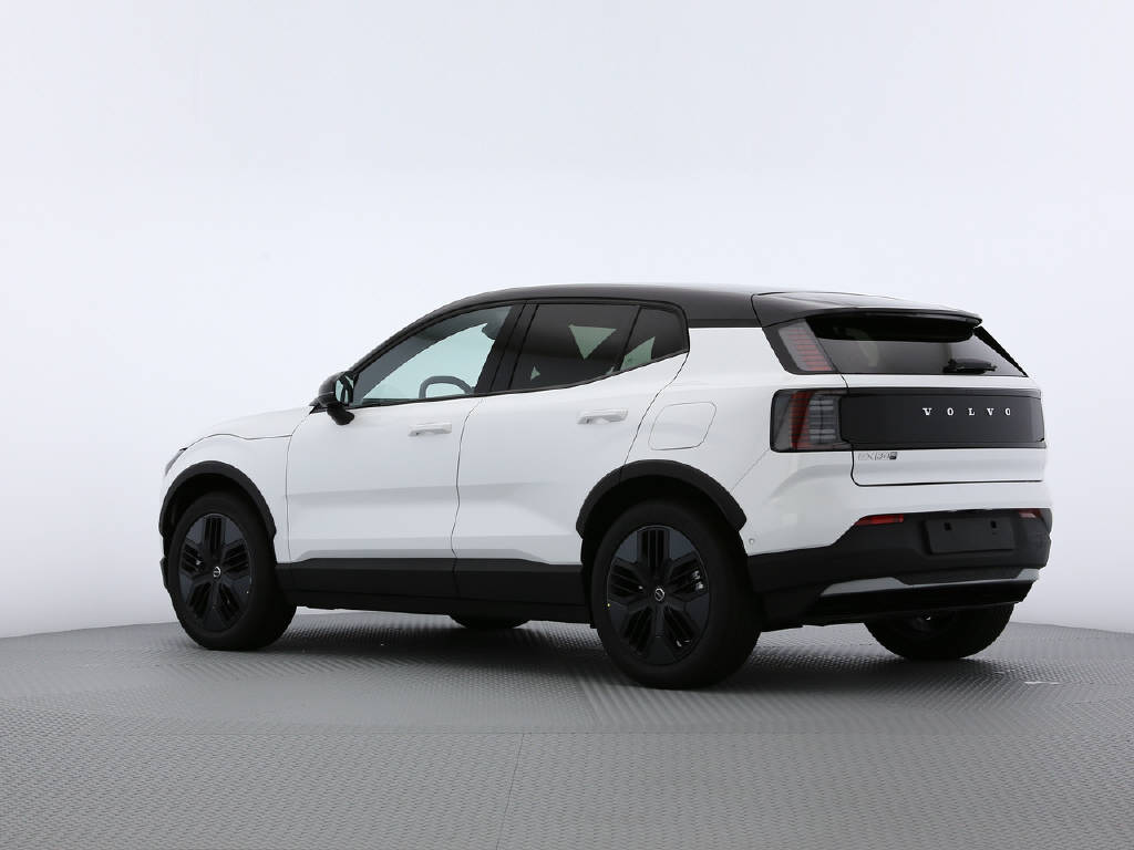 VOLVO EX 30 Cross Country P8 Ultra AWD-image-27