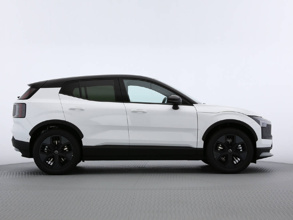 VOLVO EX 30 Cross Country P8 Ultra AWD-image-6