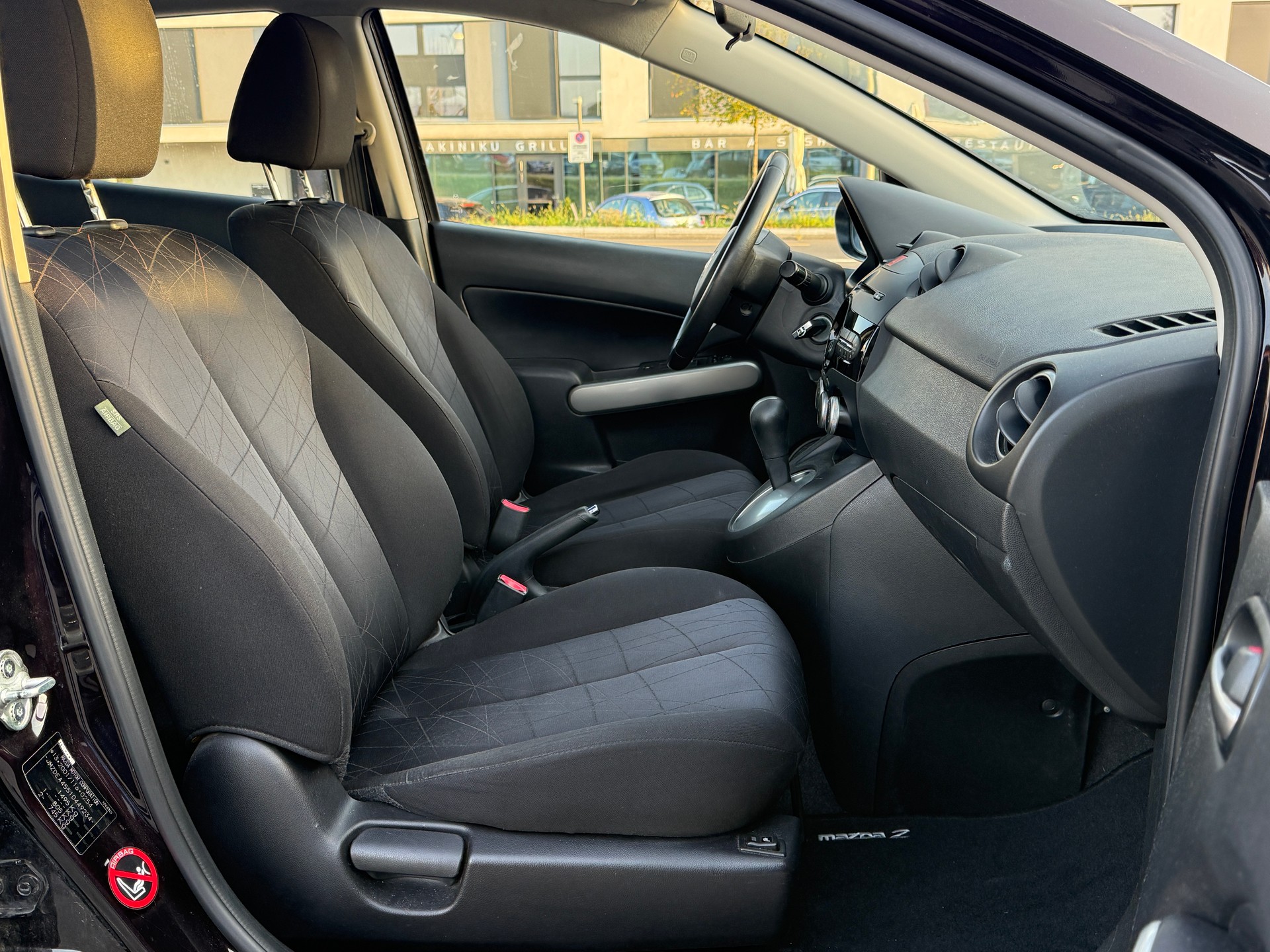 MAZDA 2 1.5i 16V Exclusive Automatic-image-17