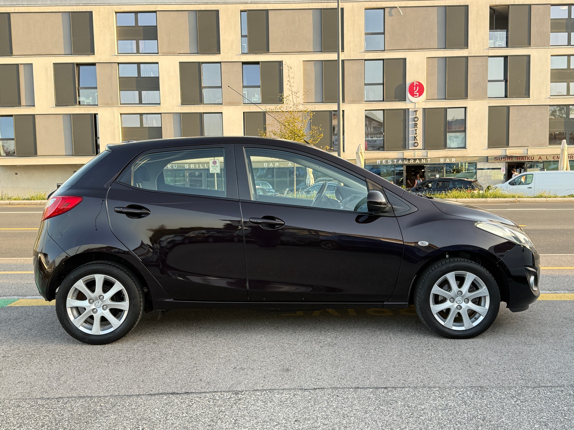 MAZDA 2 1.5i 16V Exclusive Automatic-image-8