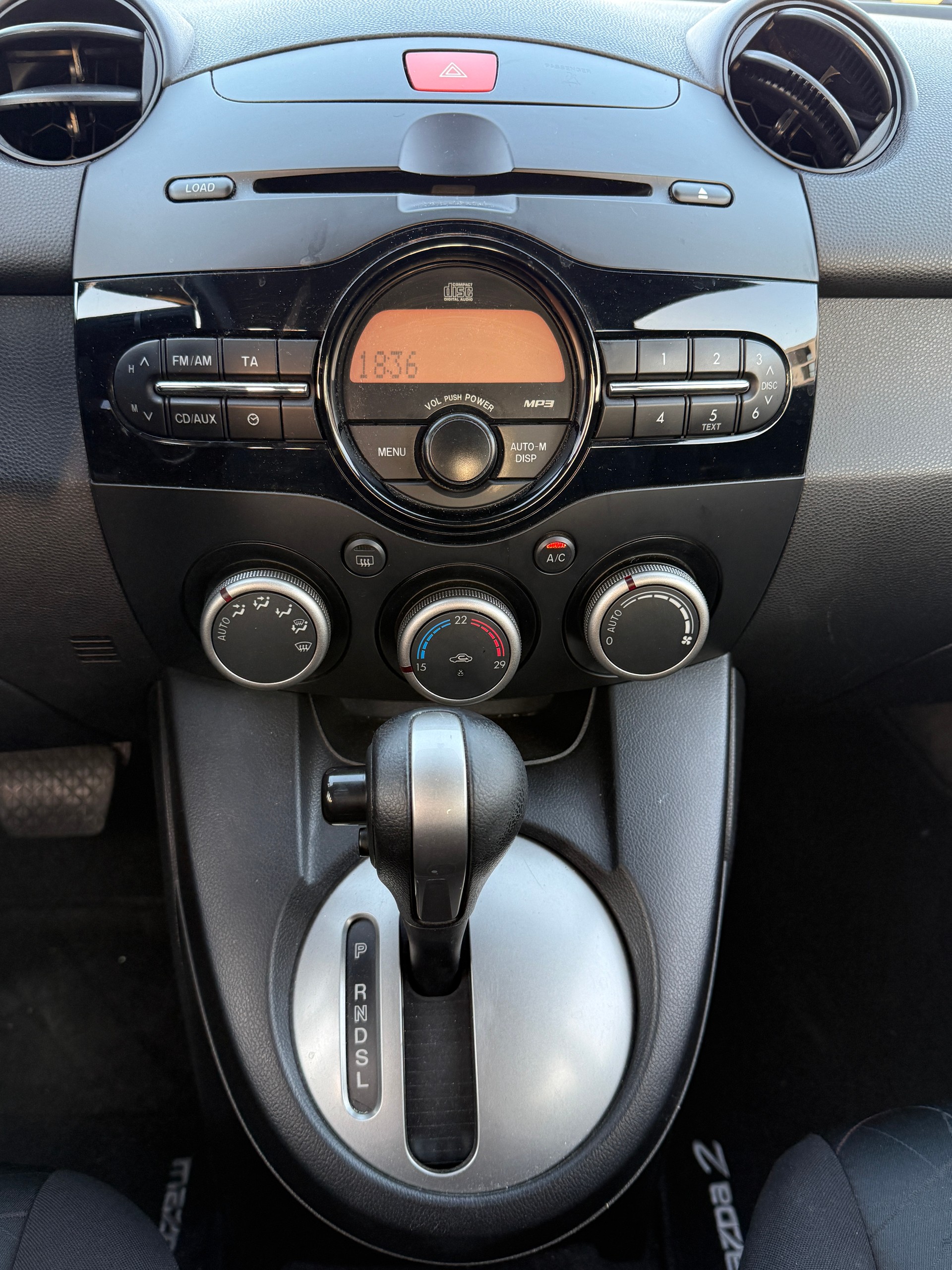 MAZDA 2 1.5i 16V Exclusive Automatic-image-21
