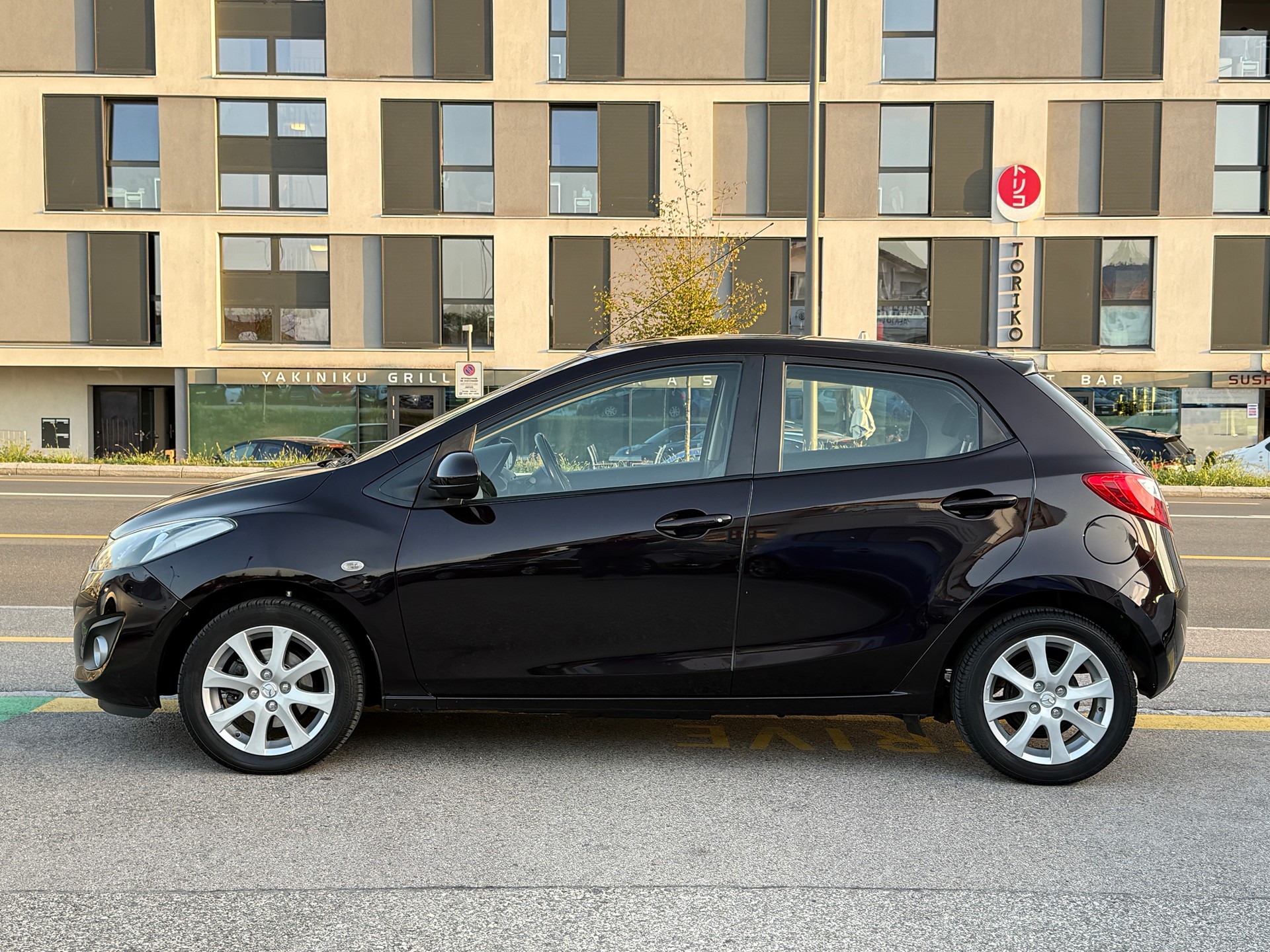 MAZDA 2 1.5i 16V Exclusive Automatic-image-9