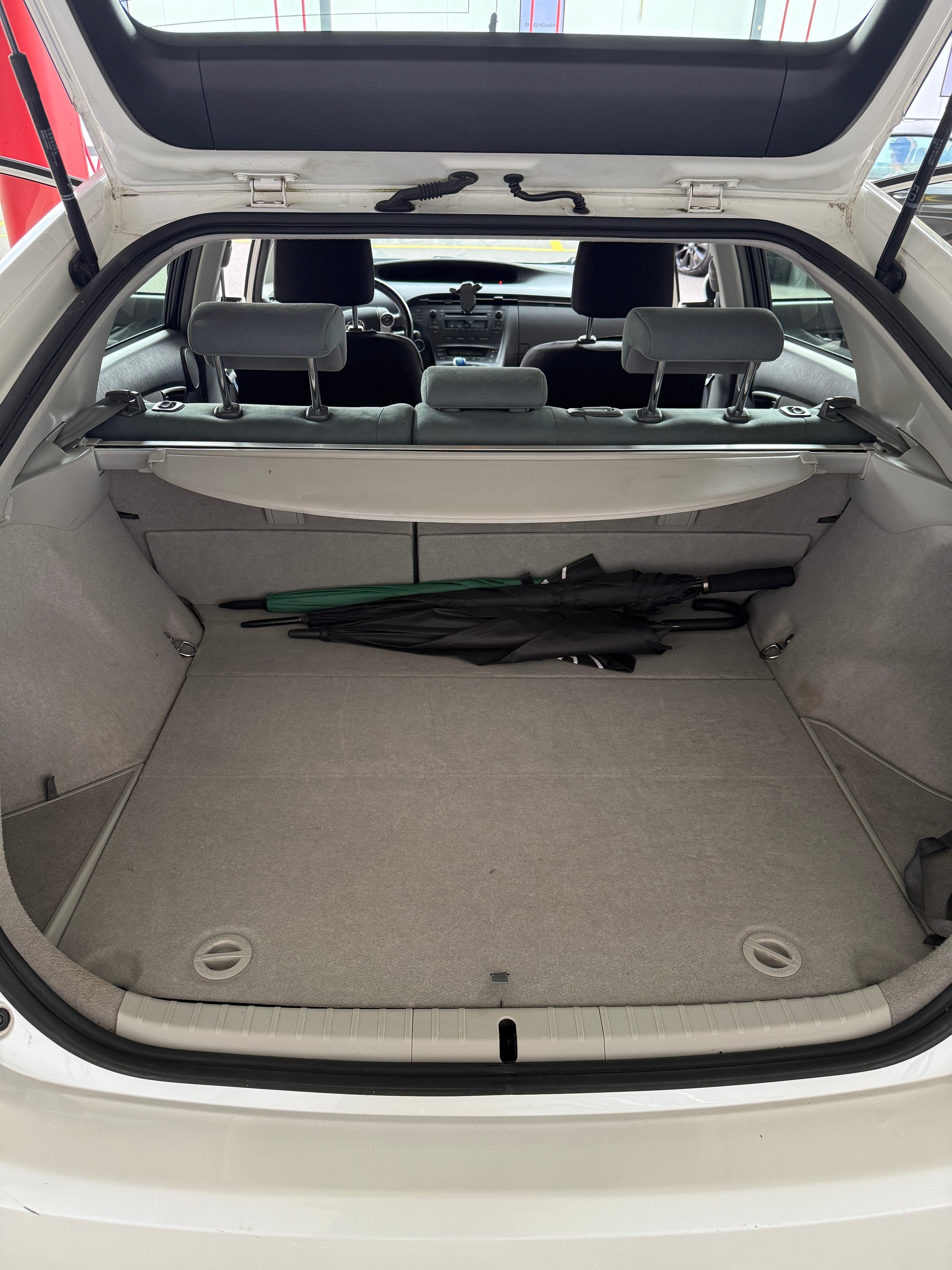 TOYOTA PRIUS-image-5