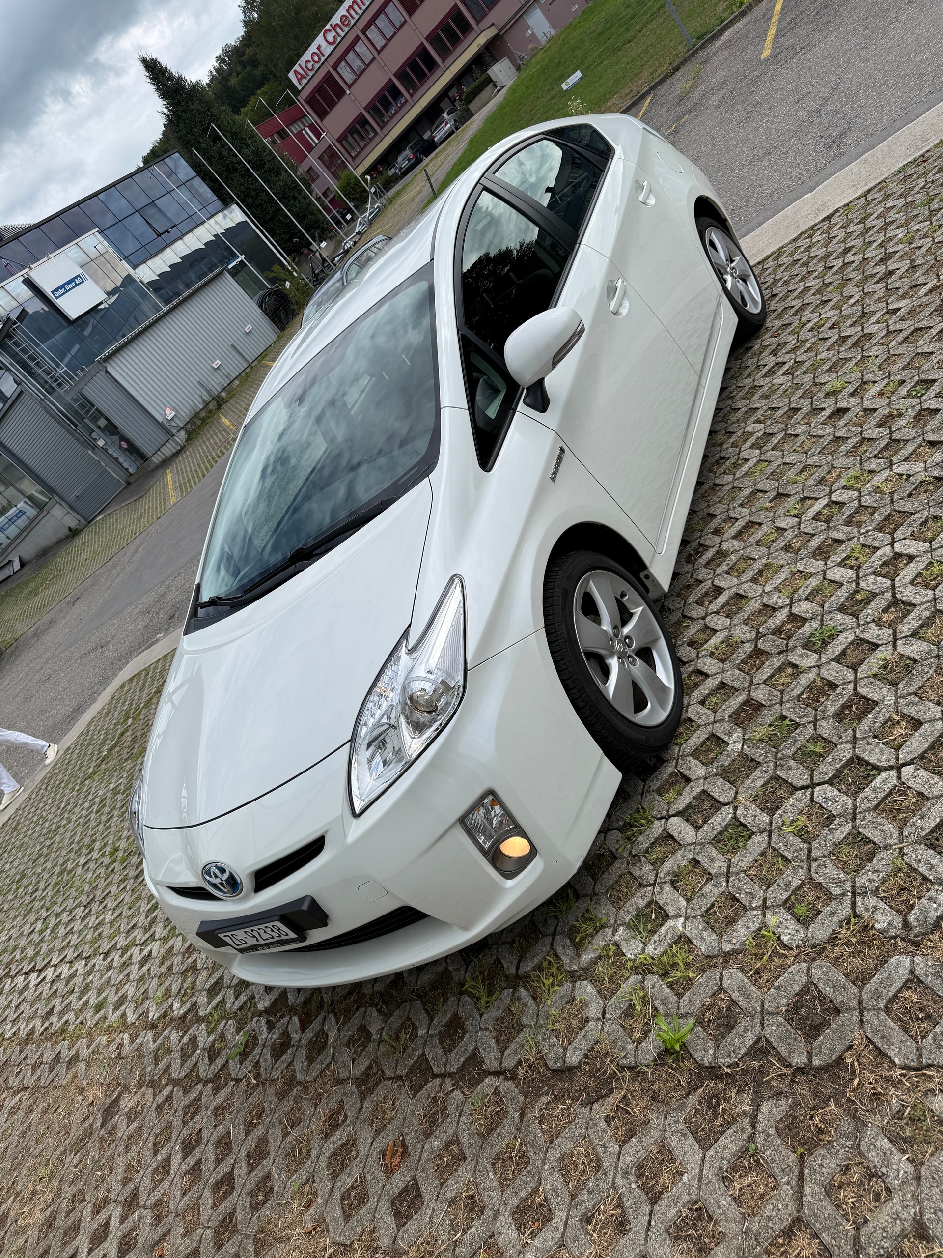 TOYOTA PRIUS-image-0