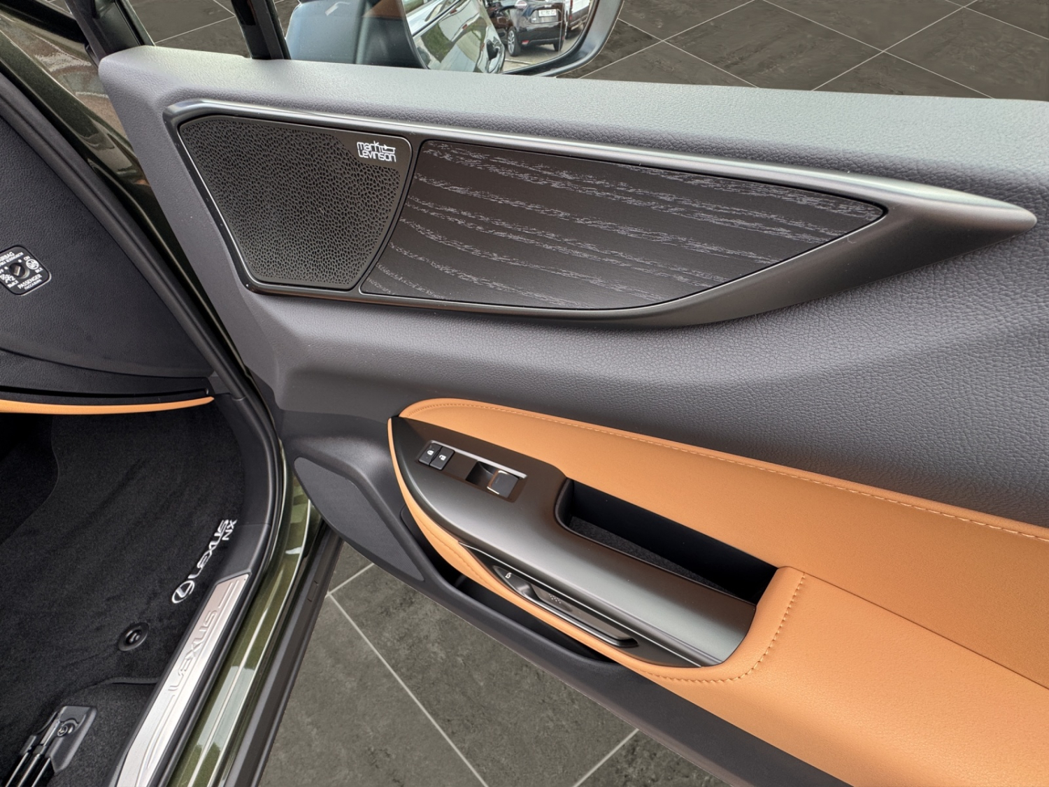 LEXUS NX 350h Excellence-image-15