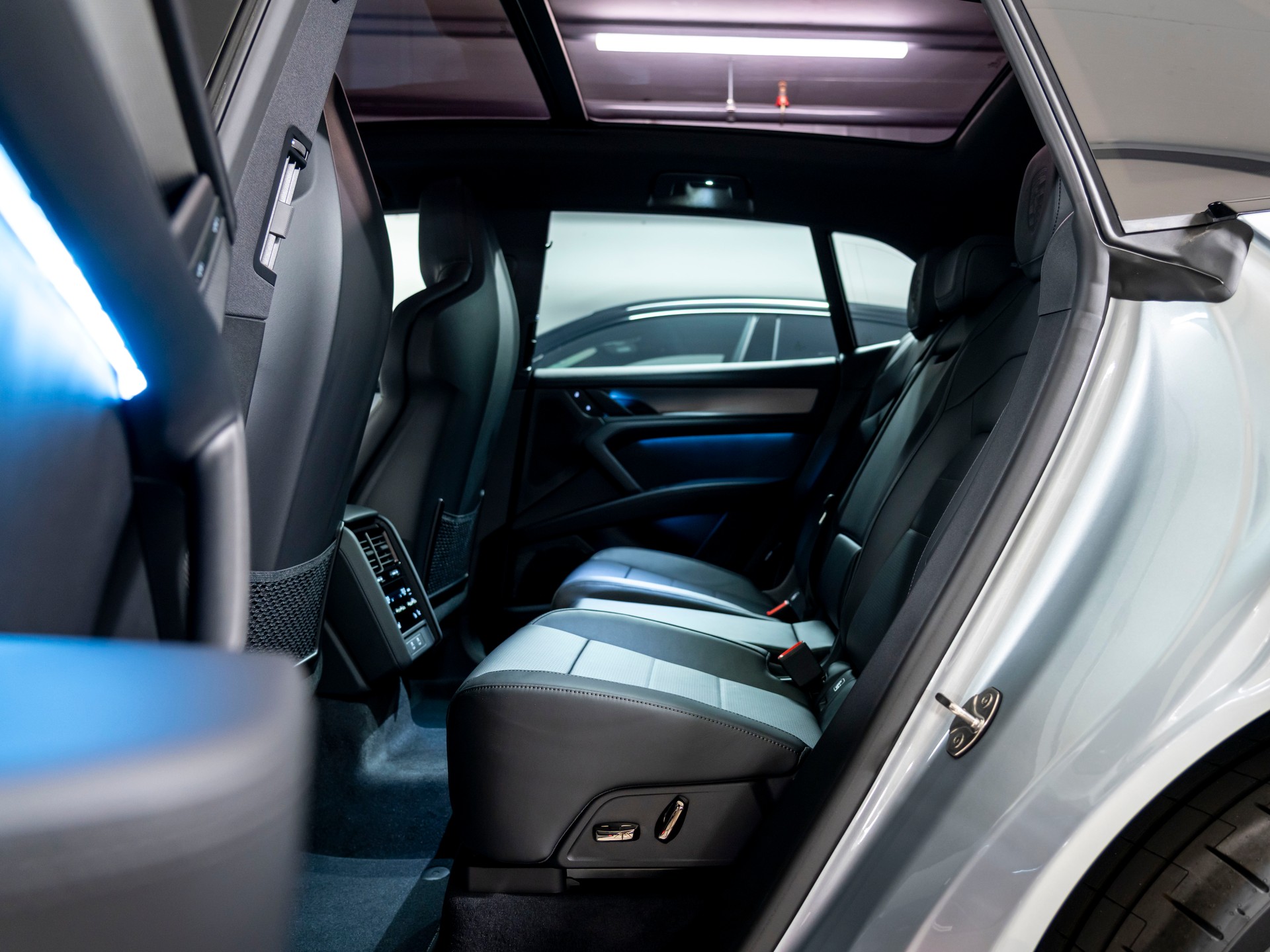 PORSCHE Cayenne Electric 113 kWh-image-23