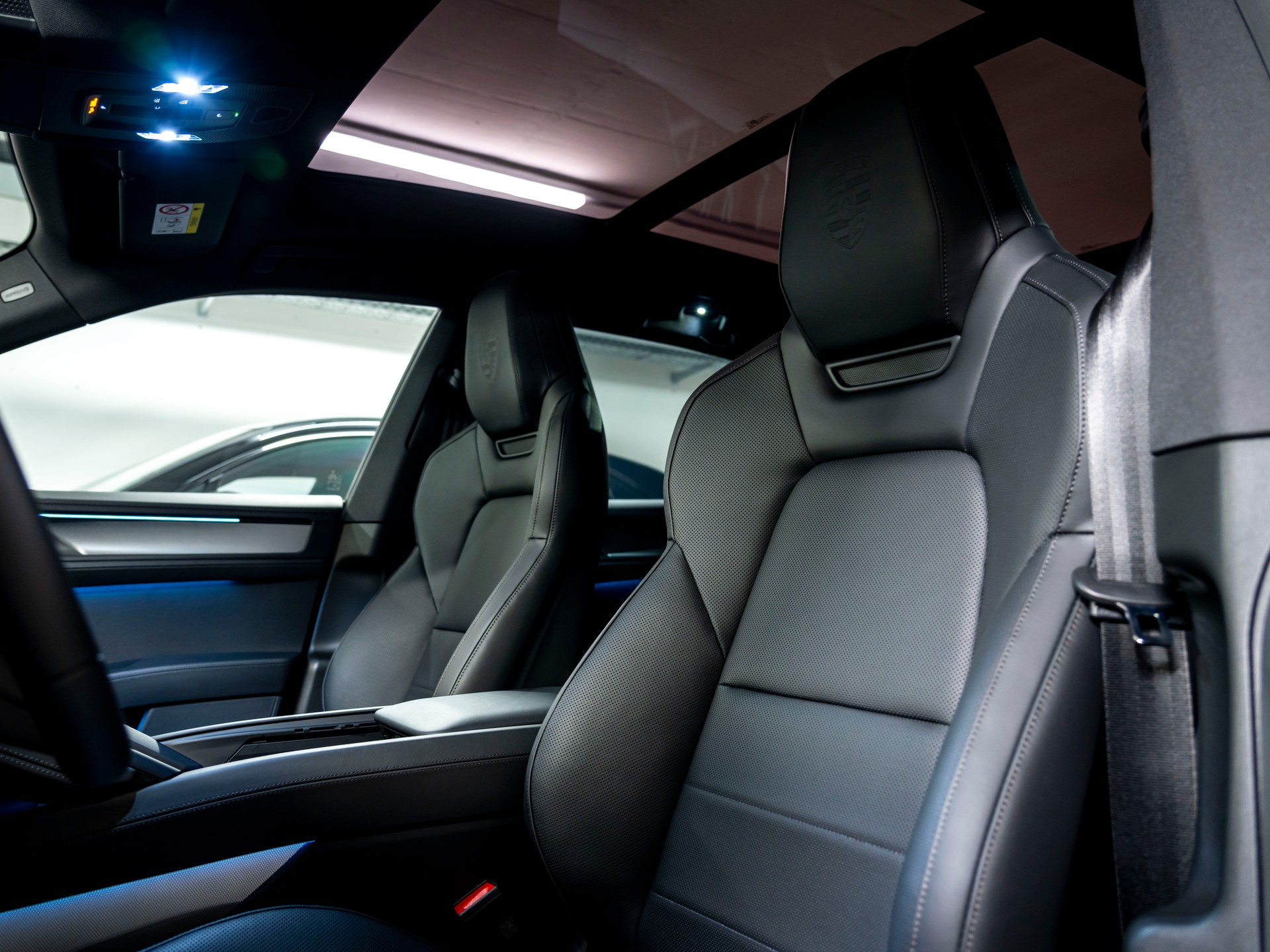 PORSCHE Cayenne Electric 113 kWh-image-15