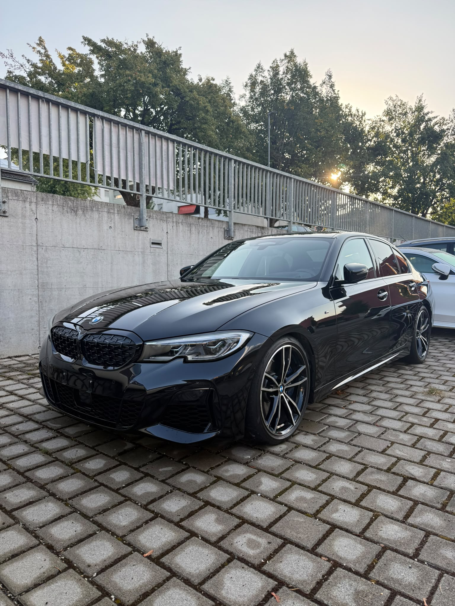 BMW M340i xDrive Steptronic-showroom-element-2