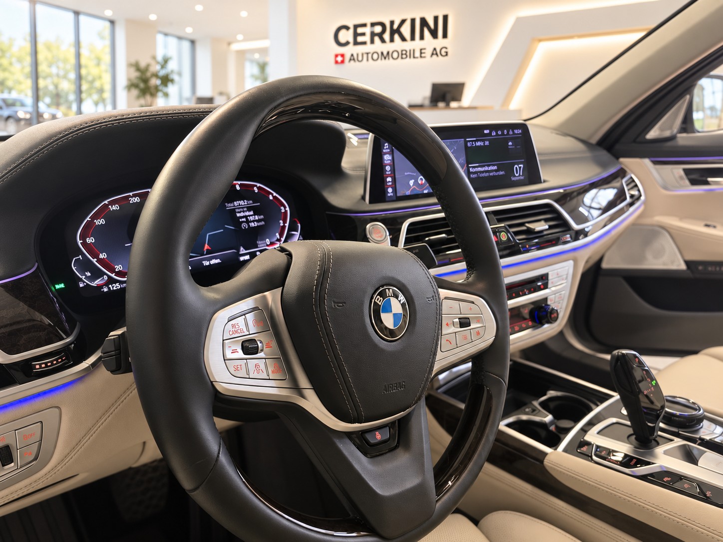 BMW 750i xDrive Steptronic-image-11