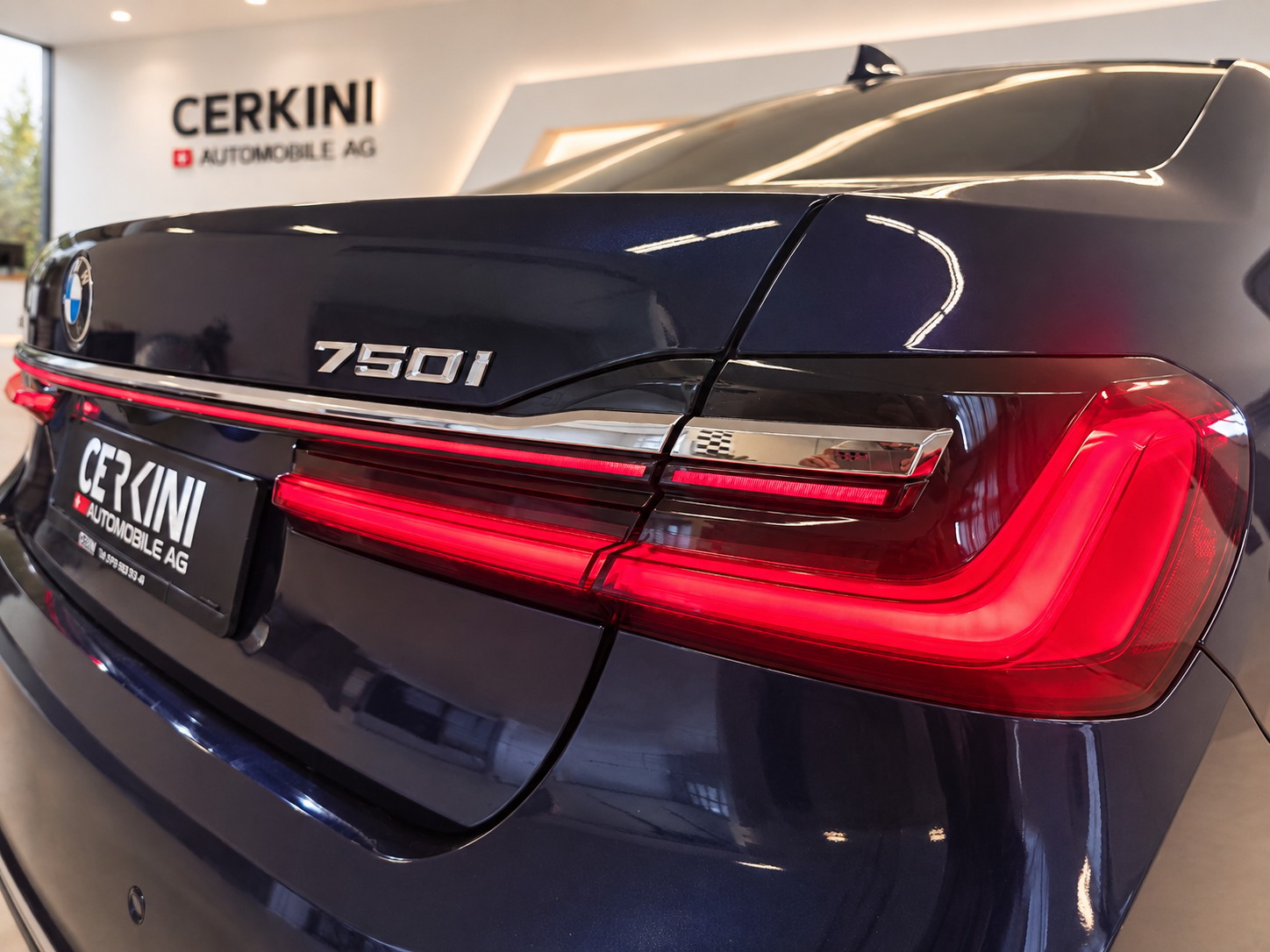 BMW 750i xDrive Steptronic-image-5