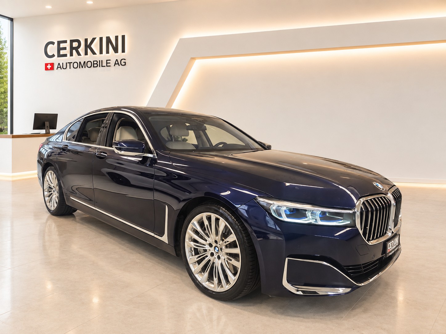 BMW 750i xDrive Steptronic-image-0