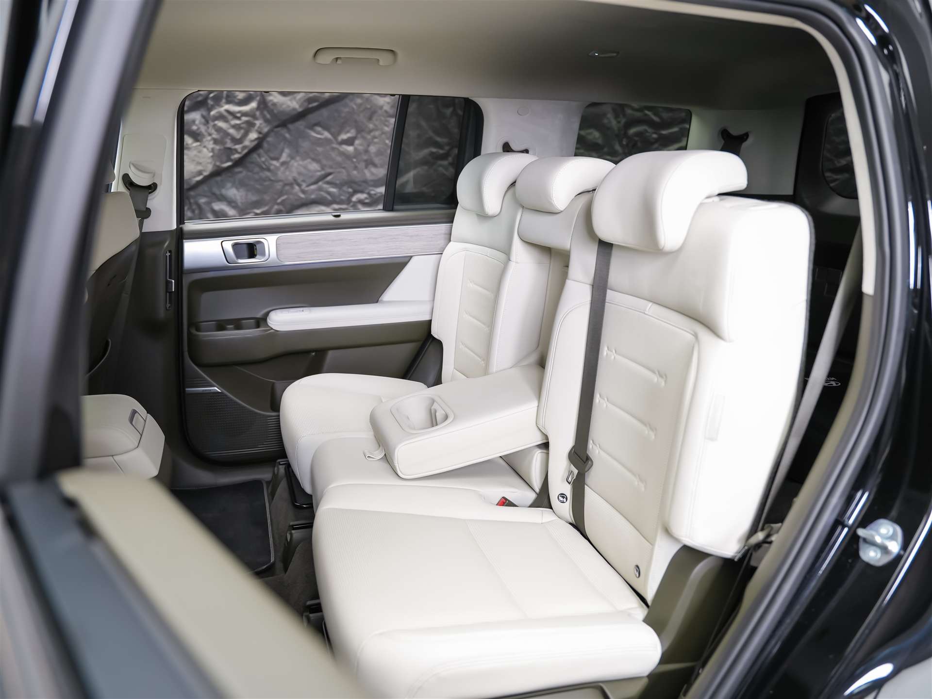 HYUNDAI Santa Fe 1.6 T-GDi PHEV Vertex 4WD Automatic *Facelift*7 Sitze*Sitzbelüftung*-image-12