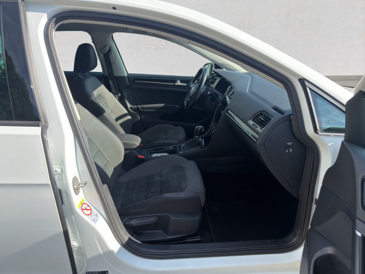 VW Golf 1.5 TSI EVO High-image-8