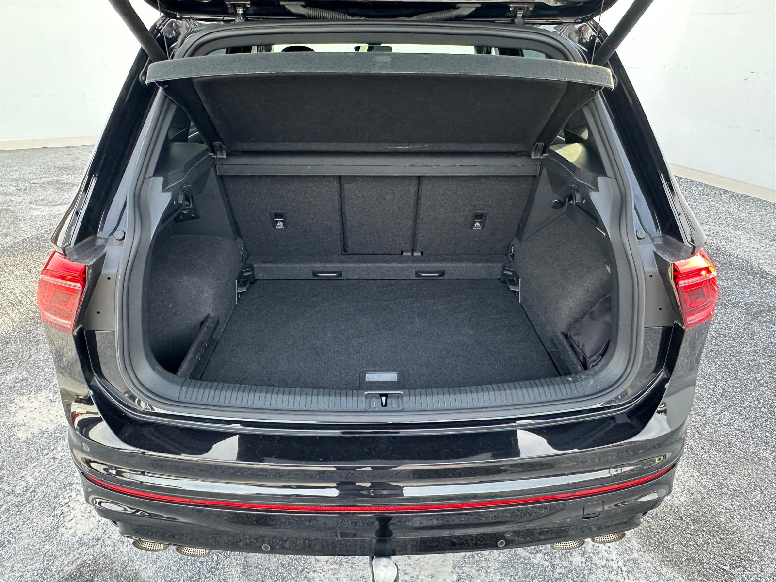 VW Tiguan 2.0TSI R 4Motion DSG-image-11