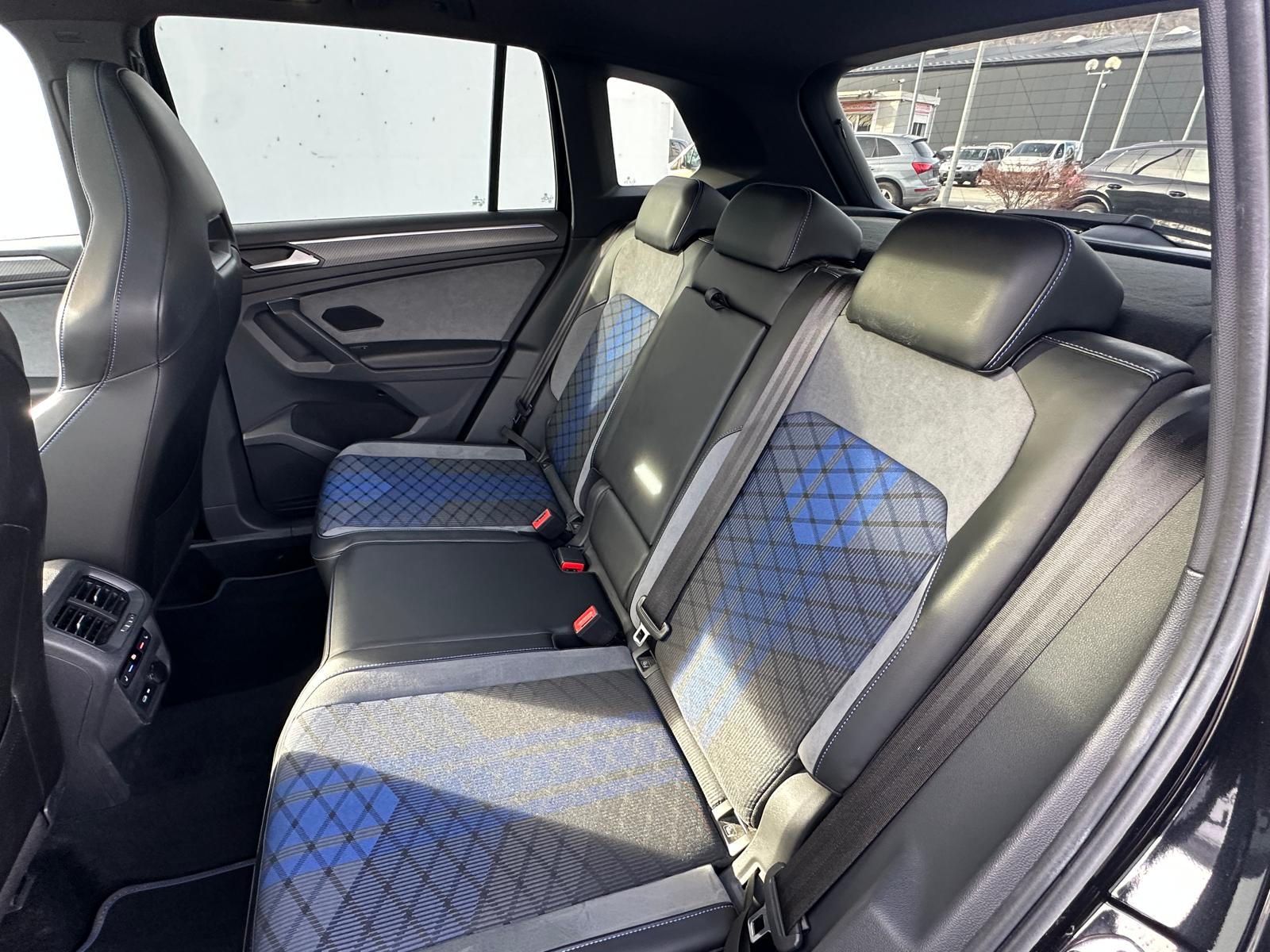 VW Tiguan 2.0TSI R 4Motion DSG-image-9