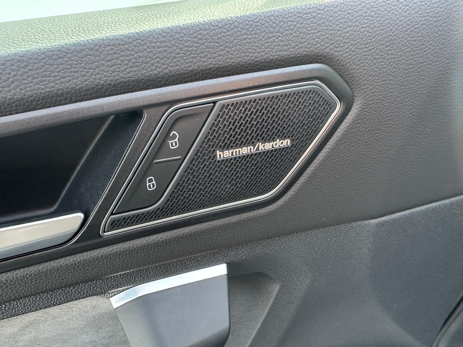 VW Tiguan 2.0TSI R 4Motion DSG-image-12