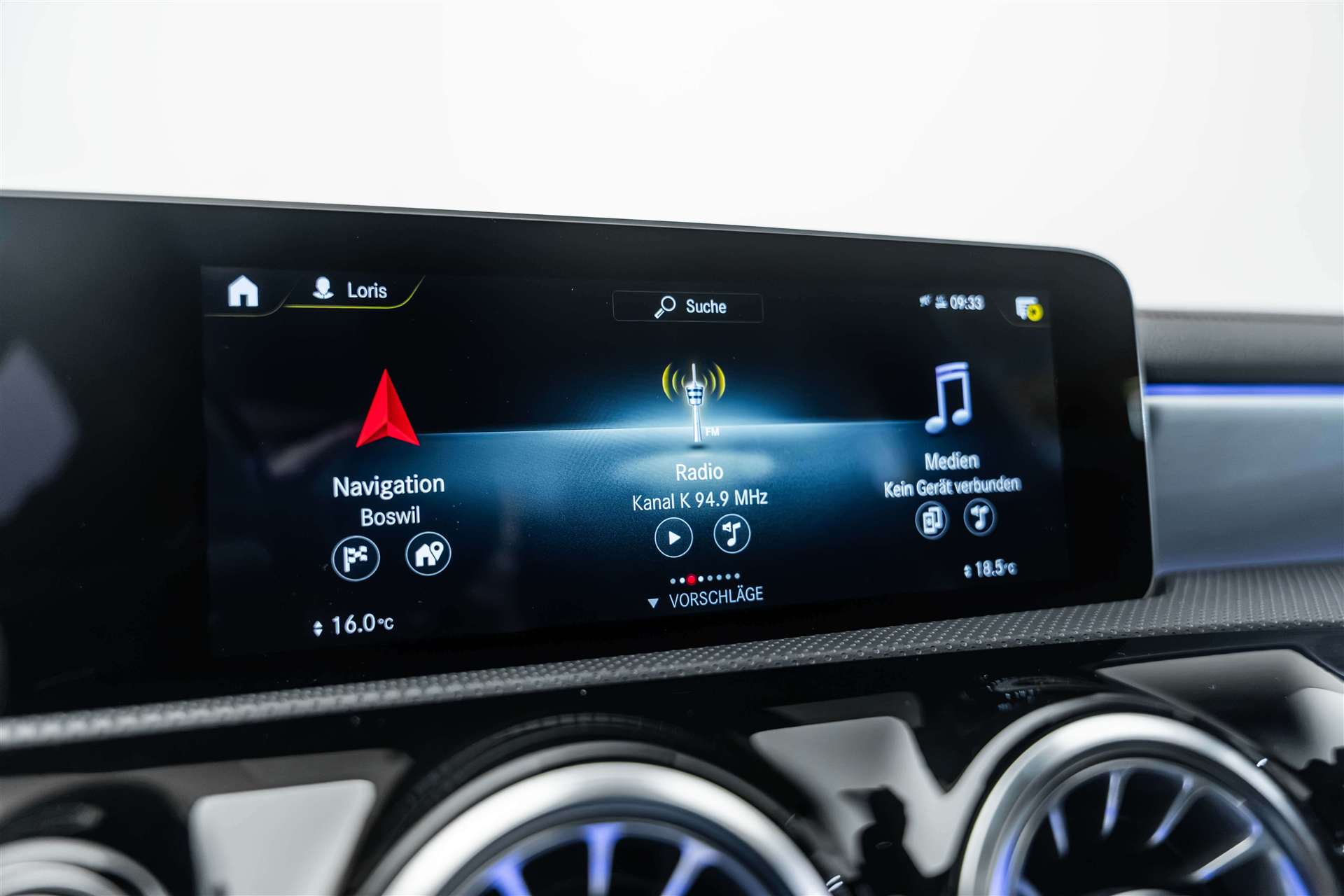 MERCEDES-BENZ CLA 200 d AMG Line 8G-DCT-image-21