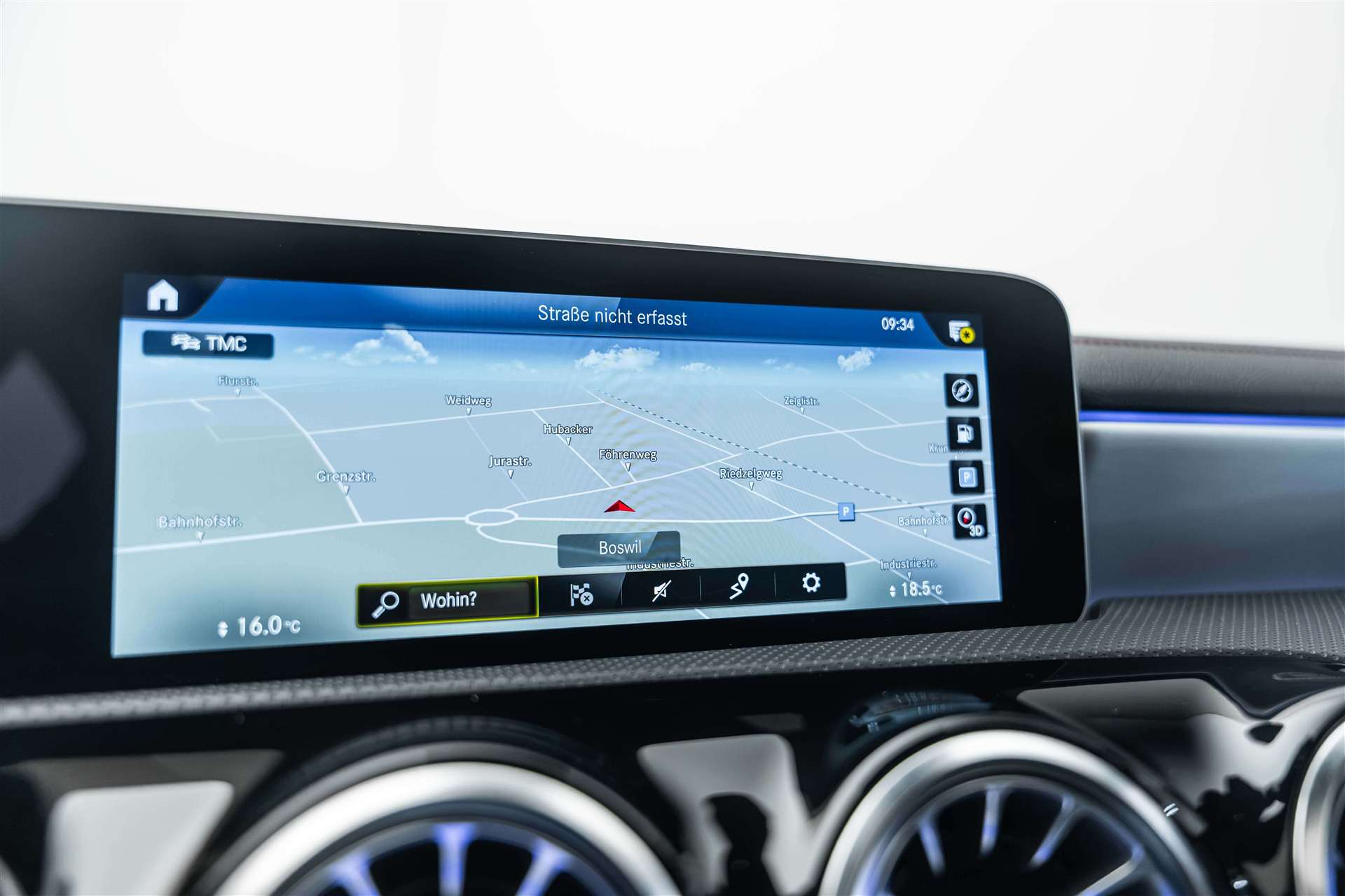 MERCEDES-BENZ CLA 200 d AMG Line 8G-DCT-image-22