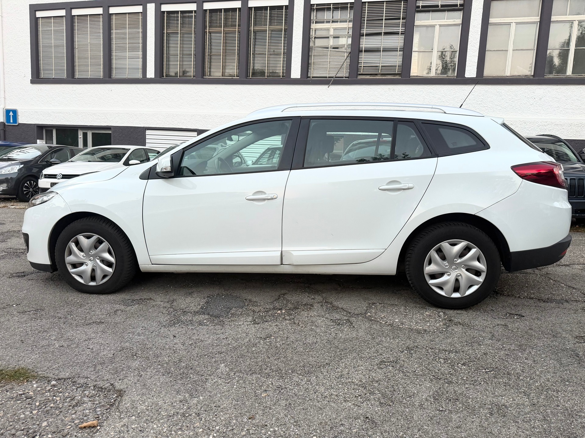 RENAULT Mégane Grandtour 1.5 dCi Swiss Edition EDC-image-7