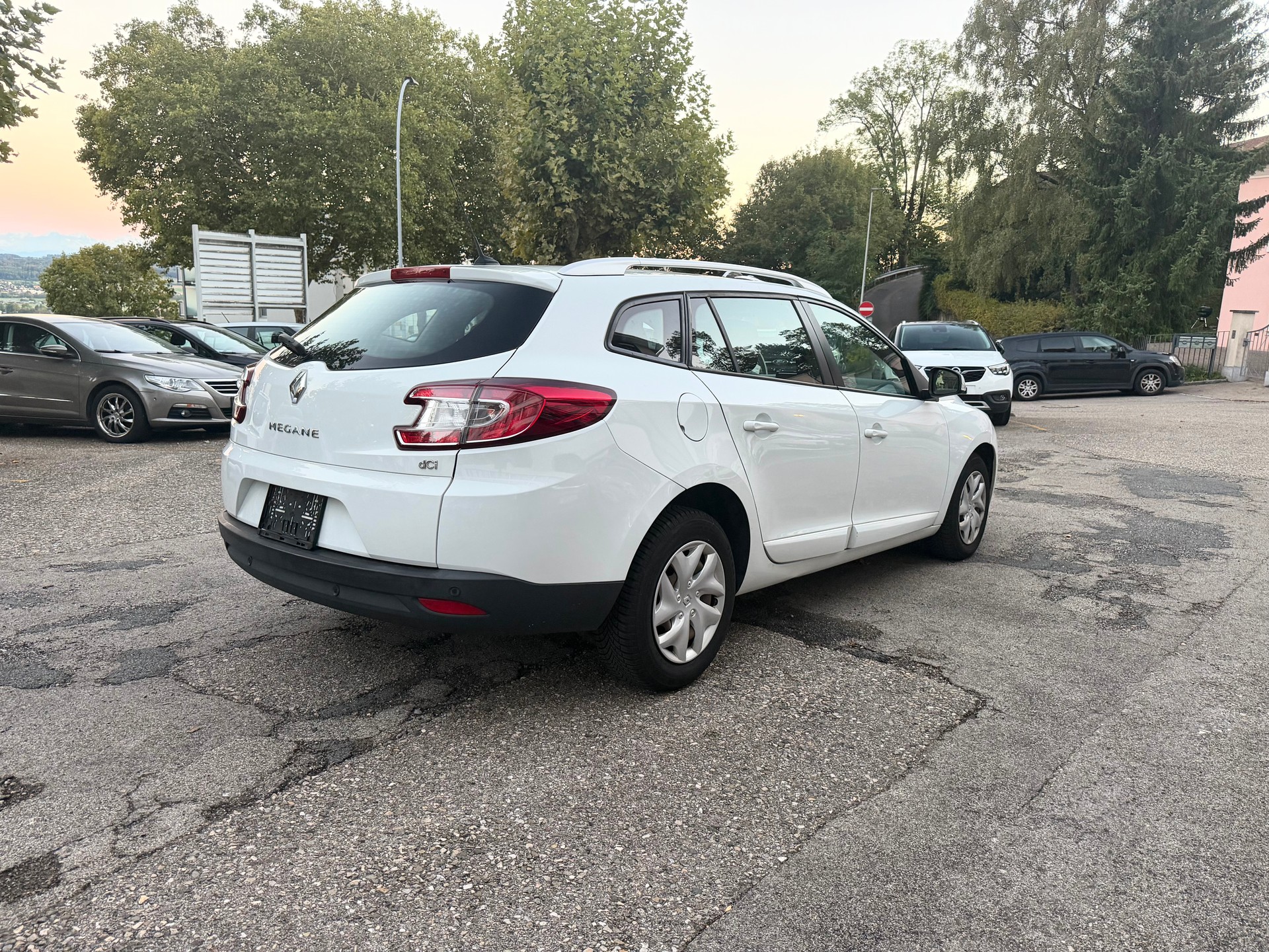 RENAULT Mégane Grandtour 1.5 dCi Swiss Edition EDC-image-4