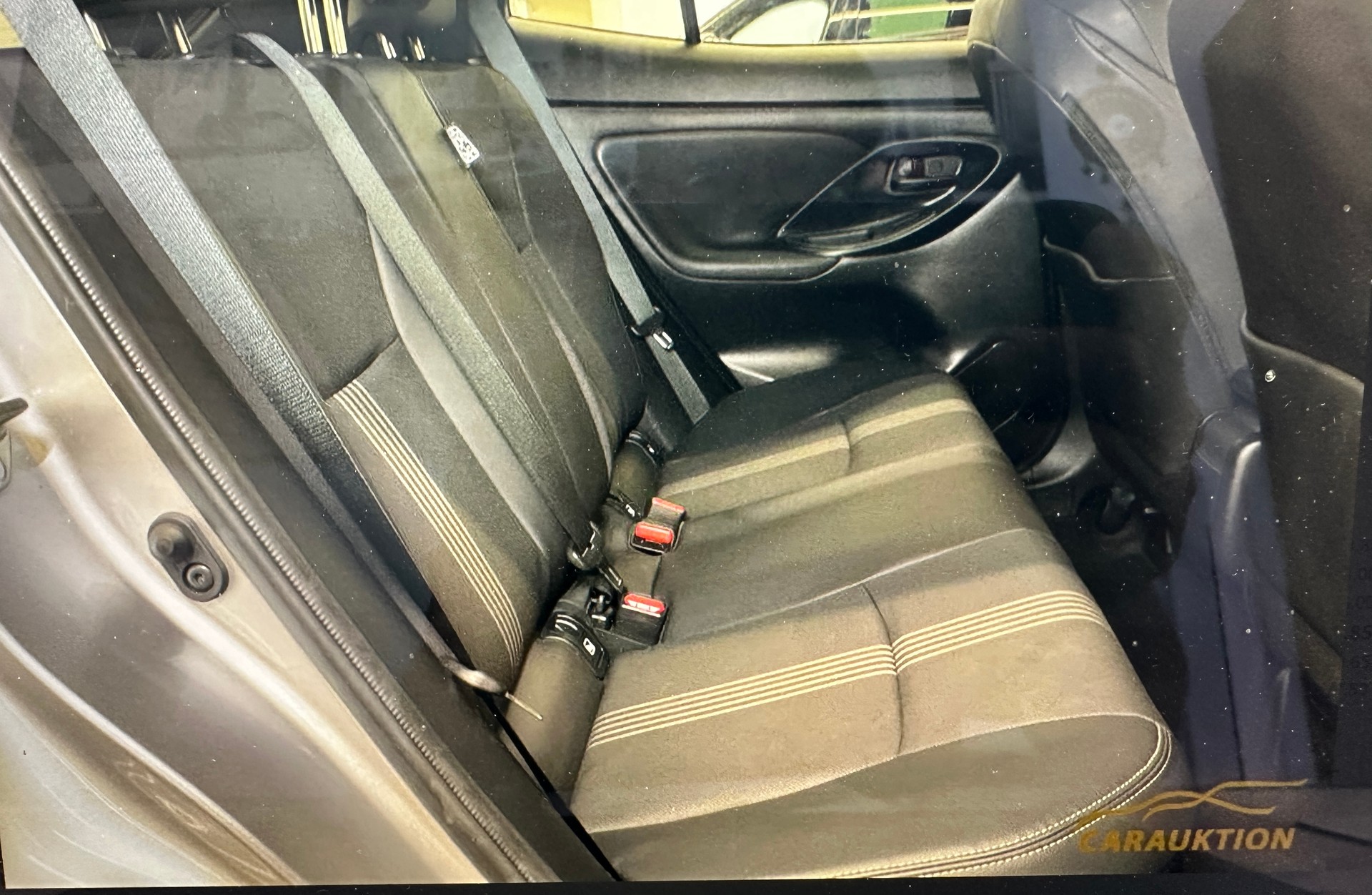 TOYOTA Yaris Cross 1.5 Adventure e-CVT AWDi (CH AUTO)-image-4