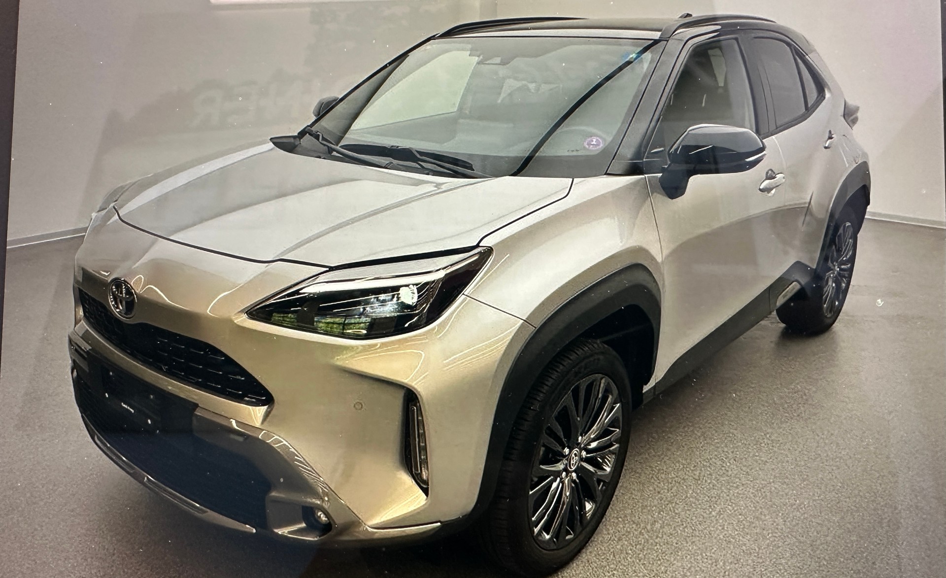TOYOTA Yaris Cross 1.5 Adventure e-CVT AWDi (CH AUTO)-image-0