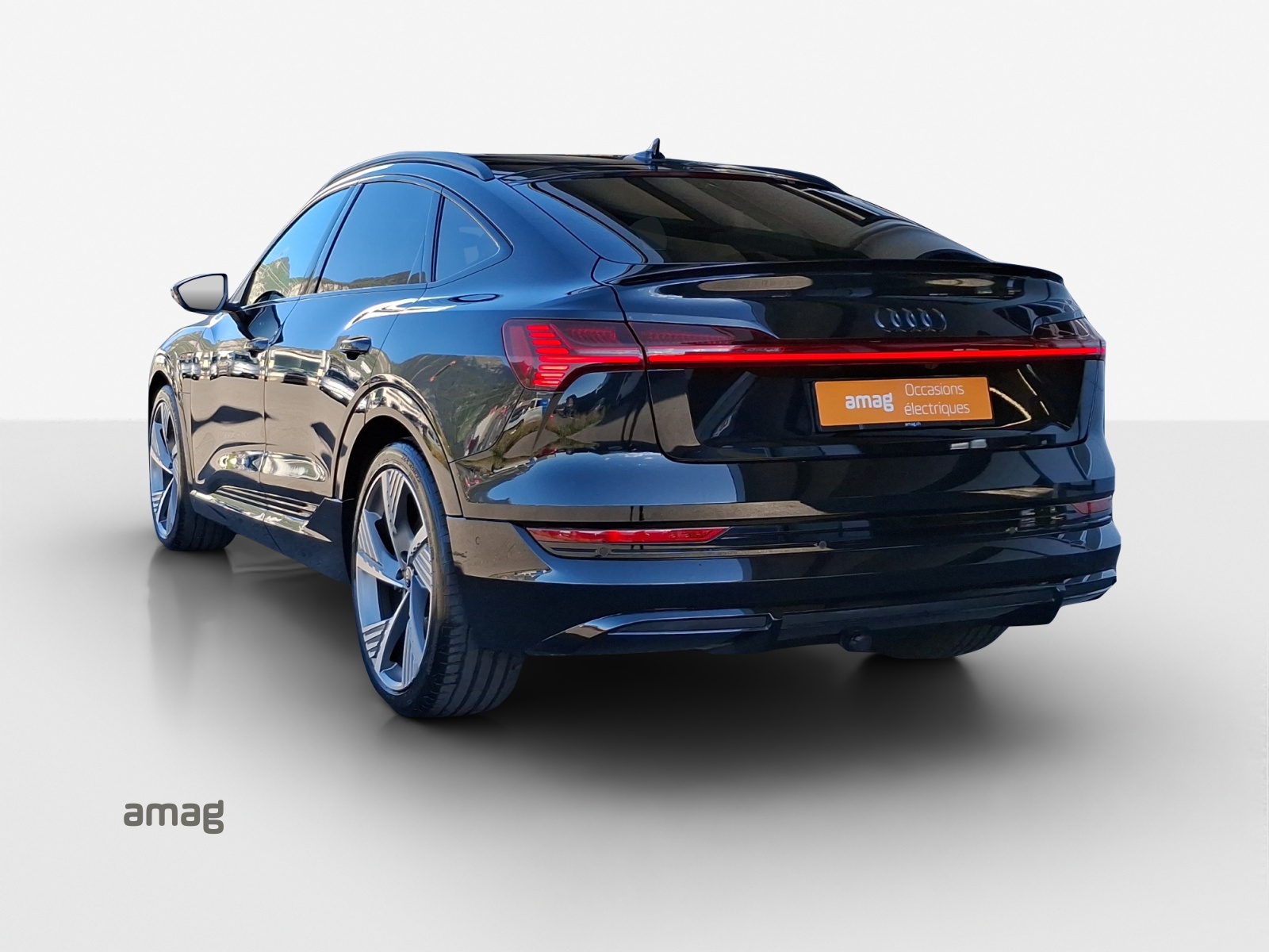 AUDI e-tron 55 Sportback S Line Black Edition quattro-image-2