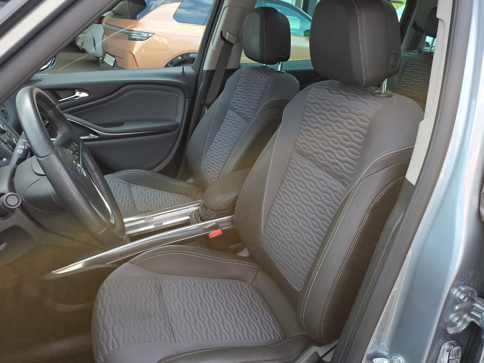 OPEL Zafira Tourer 1.6T eTEC Cosmo-image-16