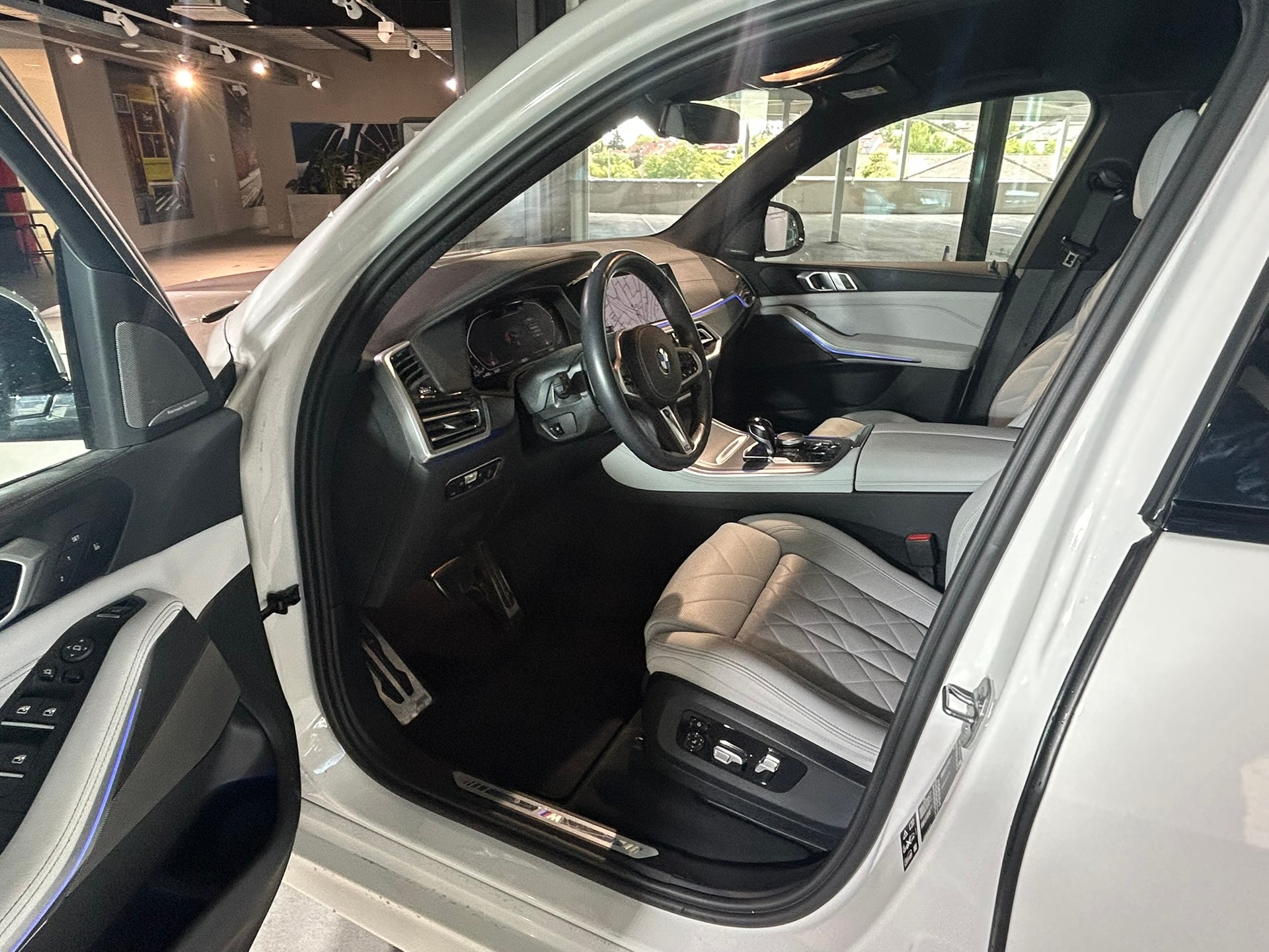 BMW X5 xDrive 48V 30d M Sport Steptronic-image-22