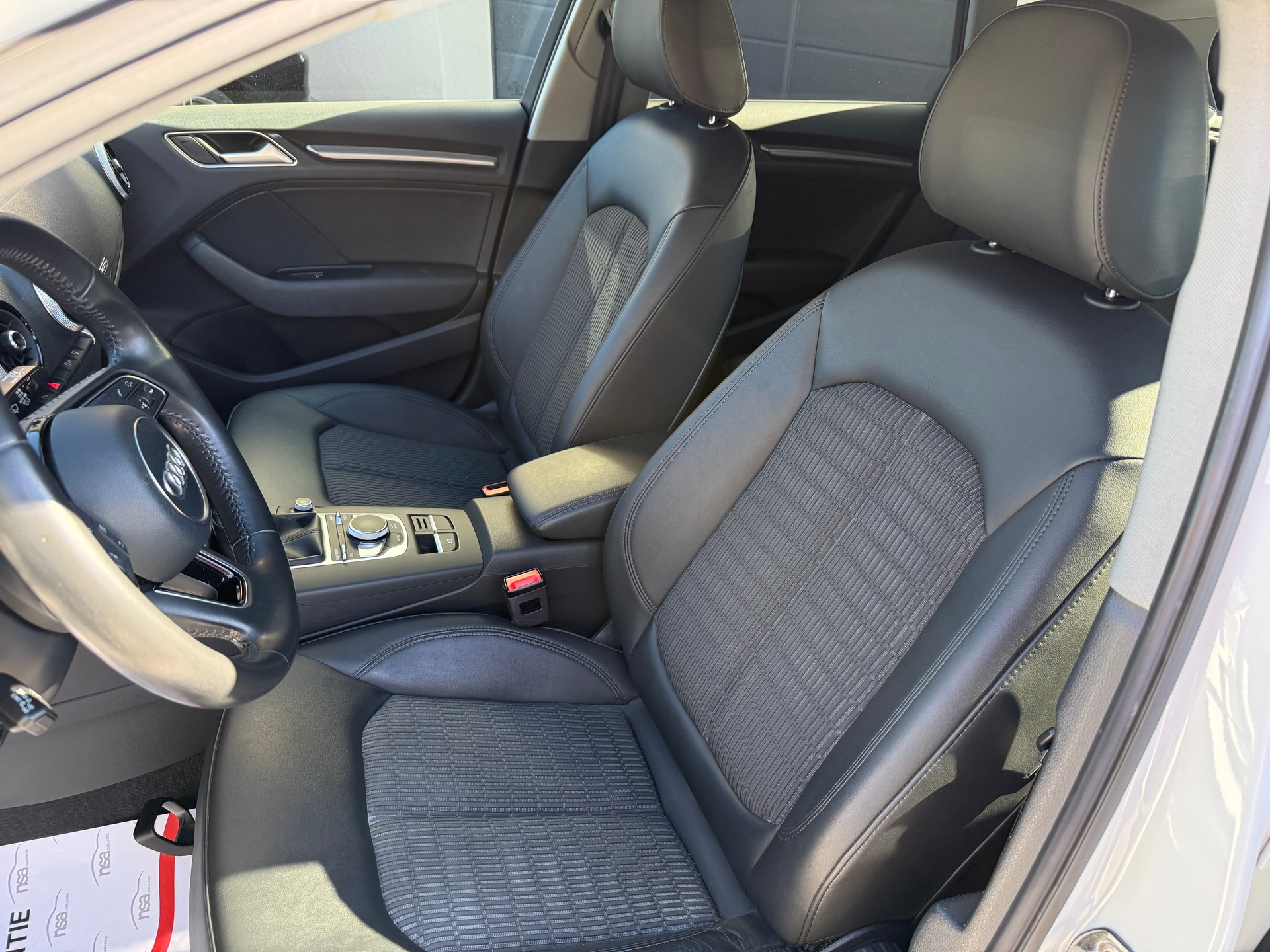 AUDI A3 Sportback 2.0 TDI Design quattro-image-10
