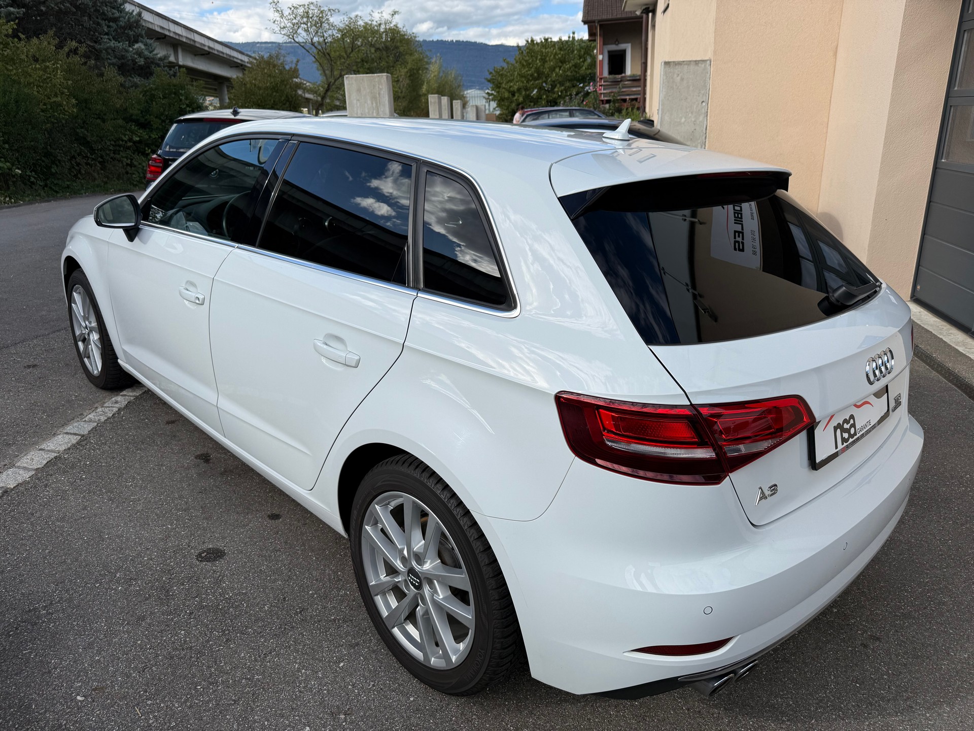 AUDI A3 Sportback 2.0 TDI Design quattro-image-7